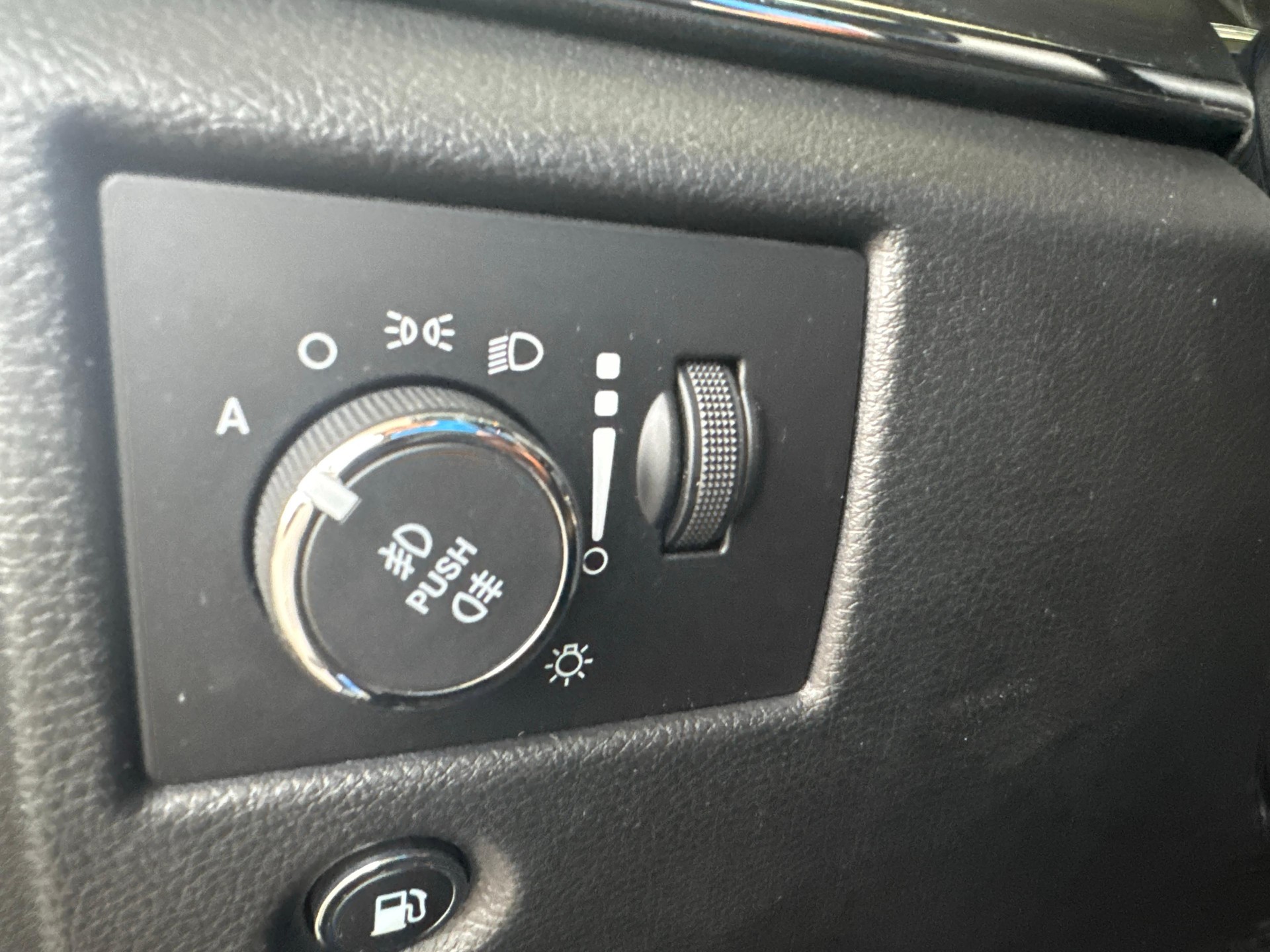 JEEP Grand Cherokee 3.0 CRD 250 Summit / ab 3,99% Leasing bei Abschluss einer Protect Autoversicherung-image-17
