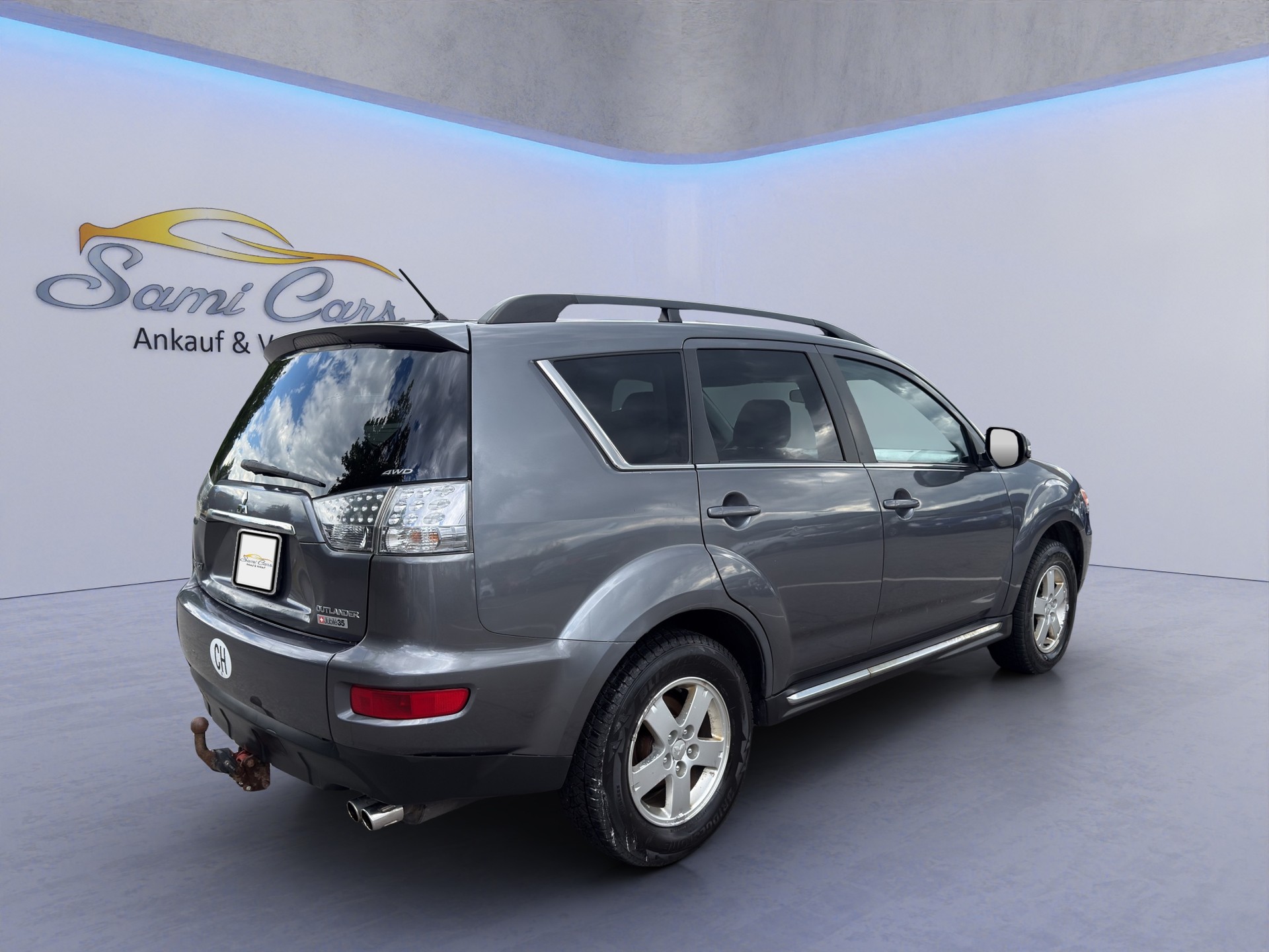 MITSUBISHI Outlander 2.2 DID Inform 4WD-showroom-element-3