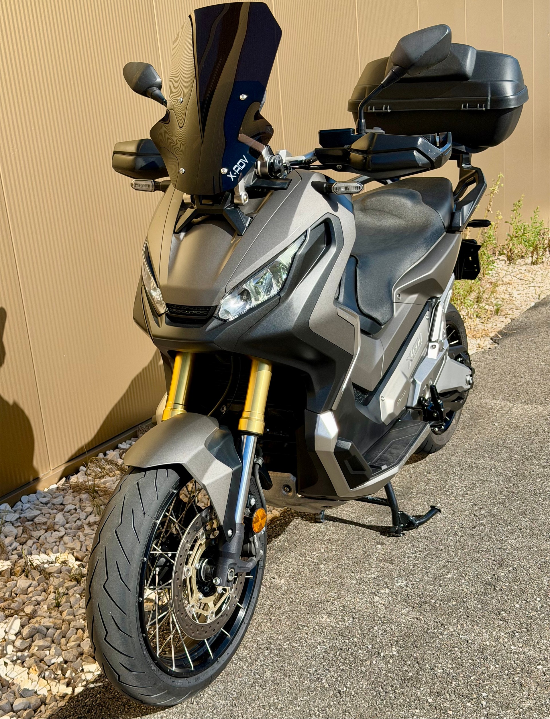 HONDA X-ADV 750 ABS-image-7