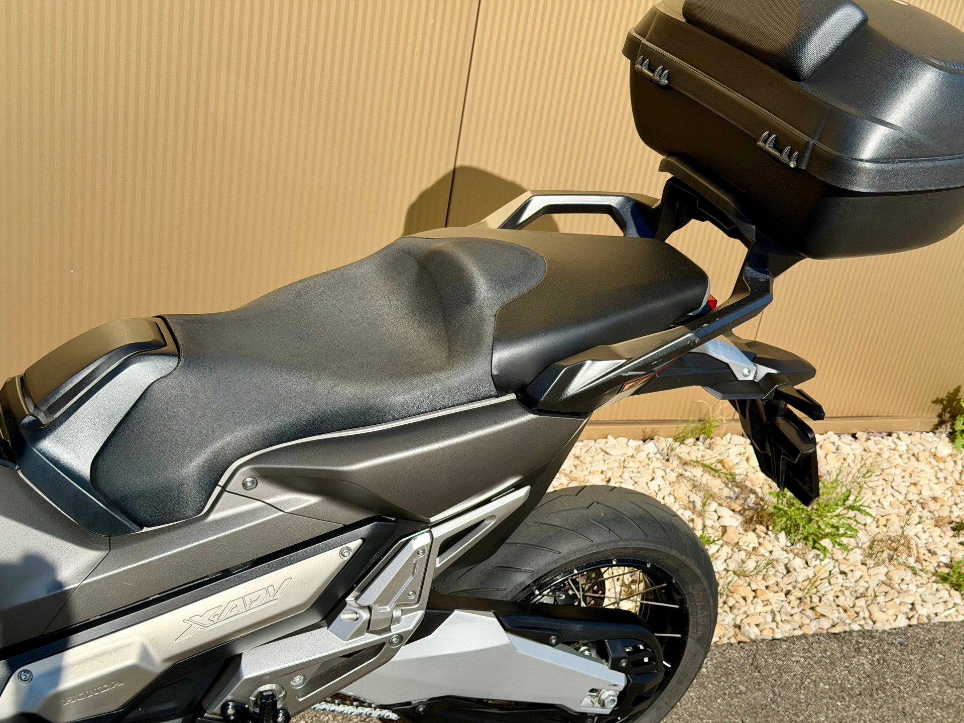 HONDA X-ADV 750 ABS-image-14