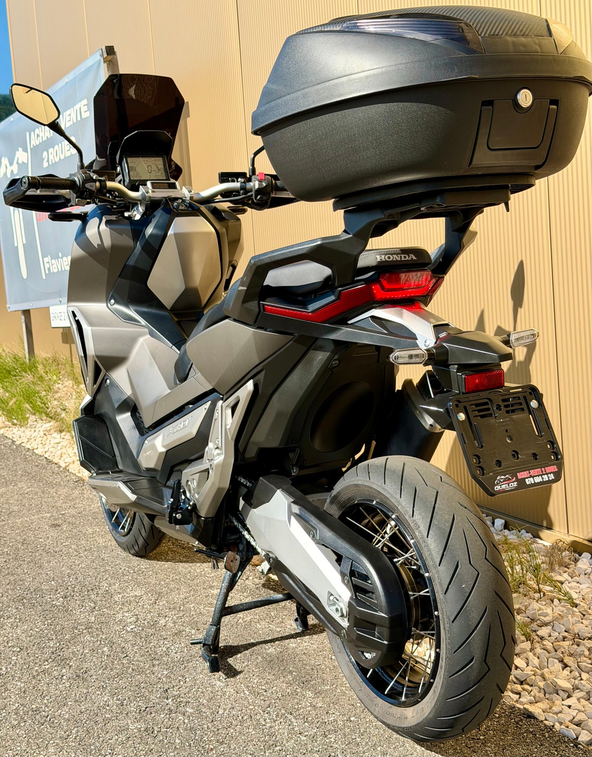 HONDA X-ADV 750 ABS-image-12