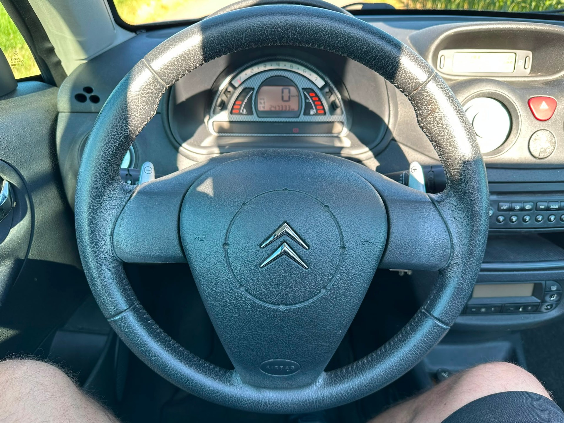 CITROEN C3 Pluriel 1.6i 16V-image-12