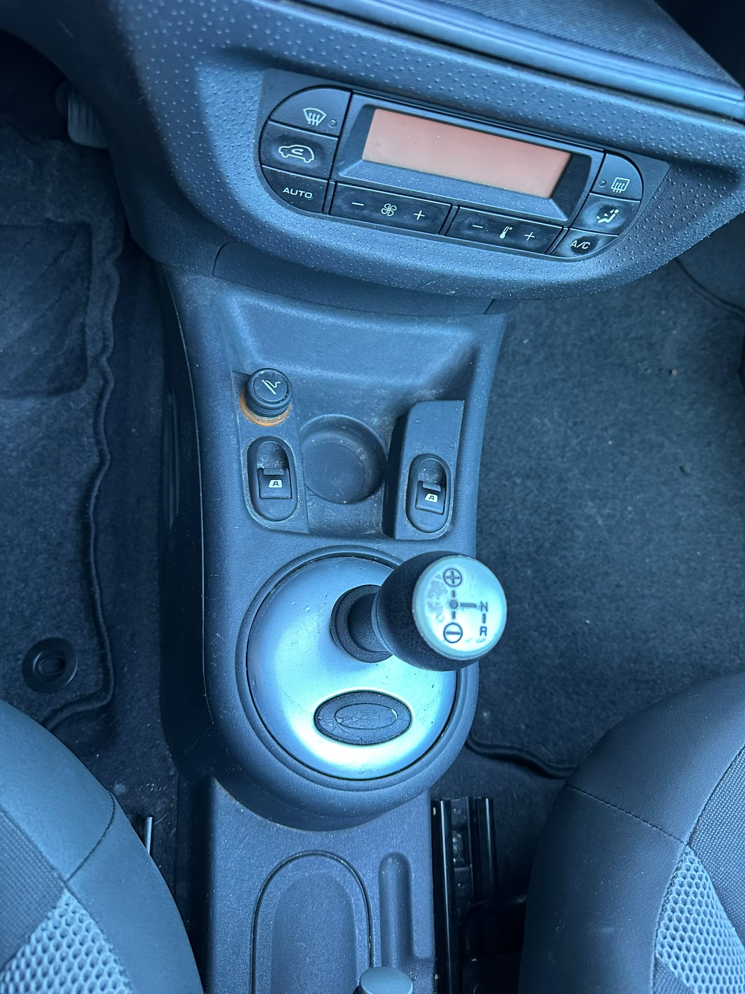 CITROEN C3 Pluriel 1.6i 16V-image-16