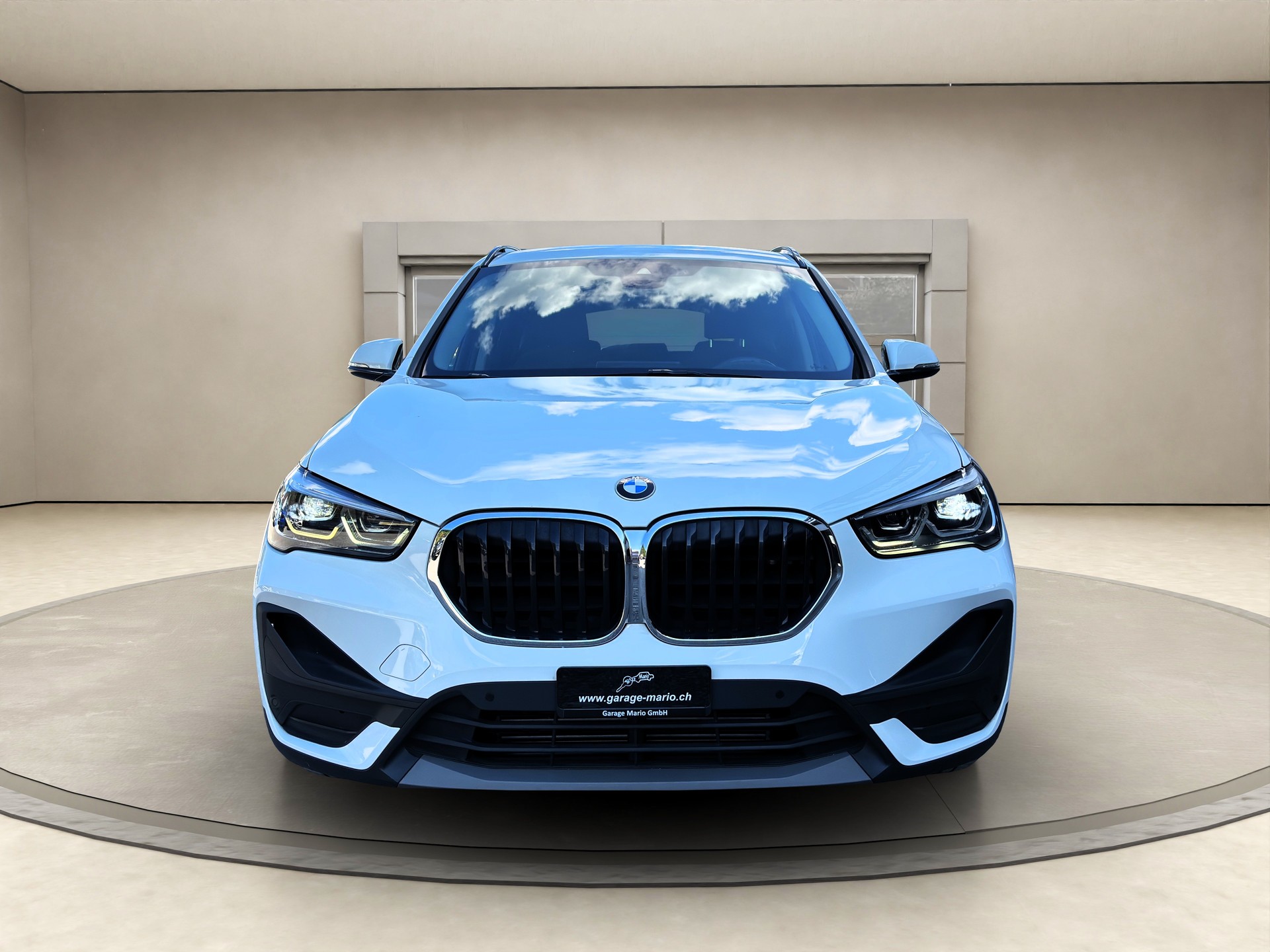 BMW X1 xDrive 20d Steptronic ✅CH-Fahrzeug & Gratis-Service und 8-fach bereift auf ALU✅-image-1
