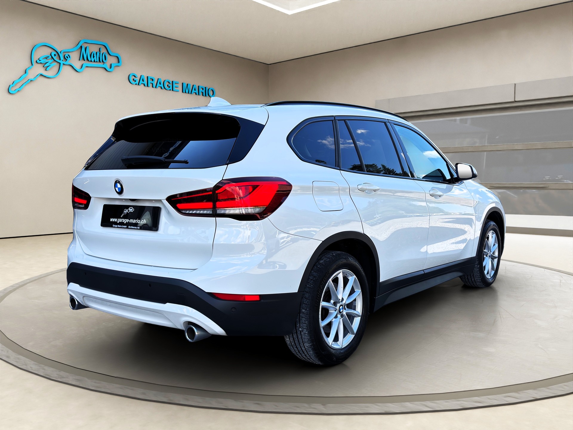 BMW X1 xDrive 20d Steptronic ✅CH-Fahrzeug & Gratis-Service und 8-fach bereift auf ALU✅-image-4