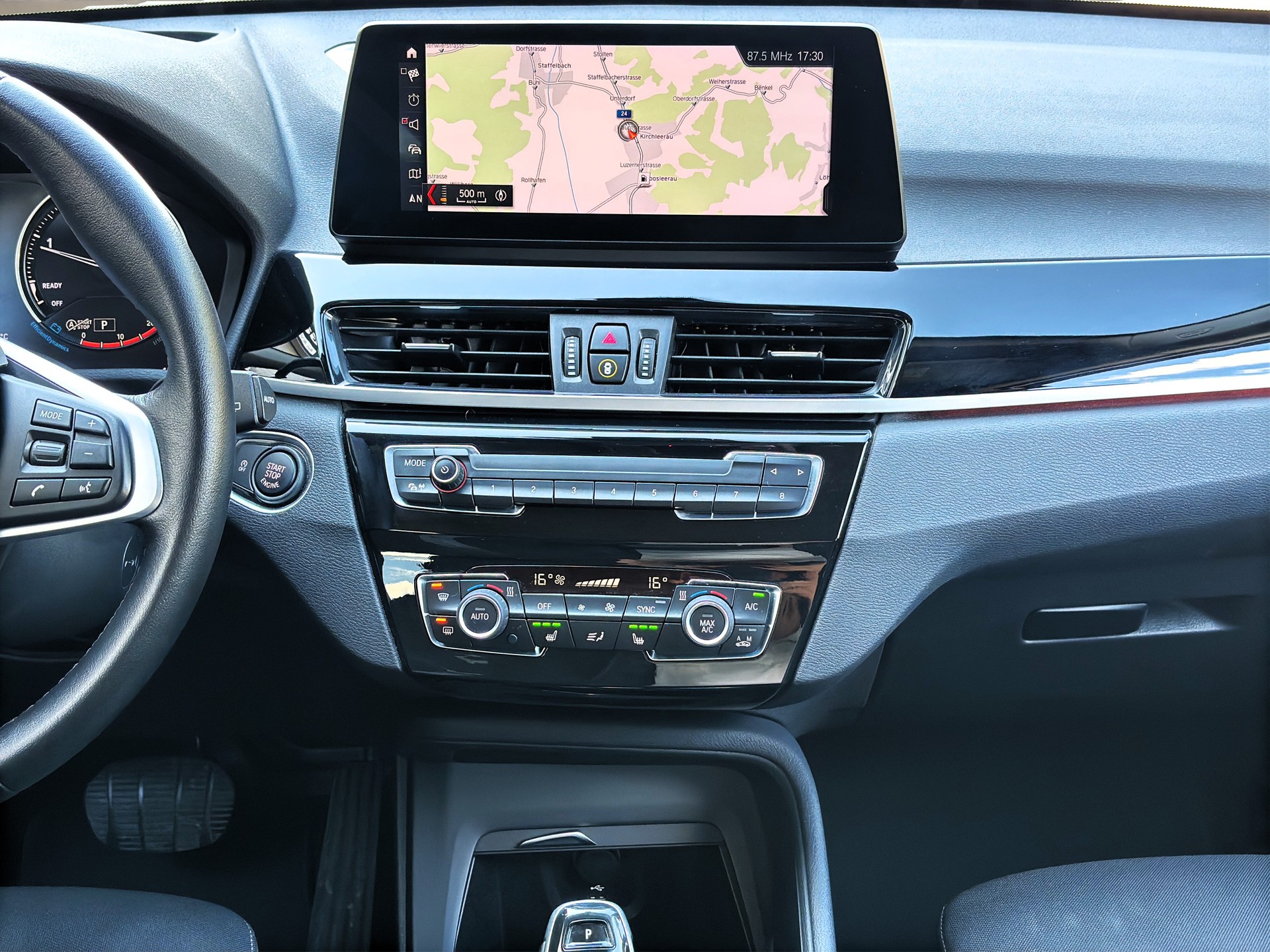 BMW X1 xDrive 20d Steptronic ✅CH-Fahrzeug & Gratis-Service und 8-fach bereift auf ALU✅-image-10