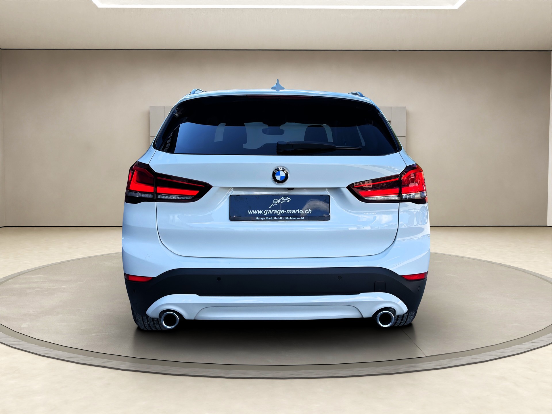 BMW X1 xDrive 20d Steptronic ✅CH-Fahrzeug & Gratis-Service und 8-fach bereift auf ALU✅-image-5