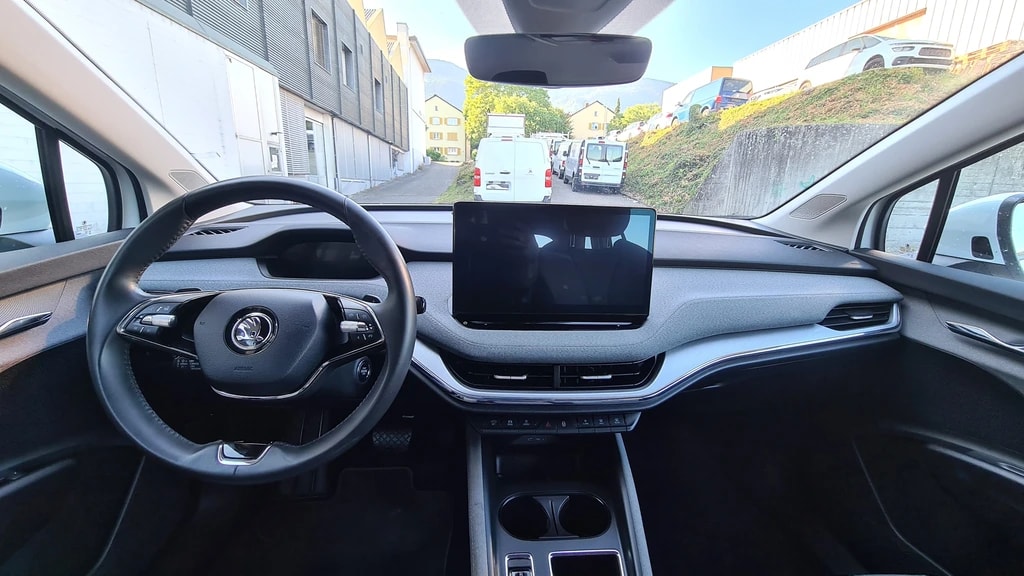 SKODA Enyaq iV 60 ** Teil-Leder ** 180 PS ** Paket Family Plus ** Paket Licht & Sicht ** SOH WERT 96.2% **-image-9