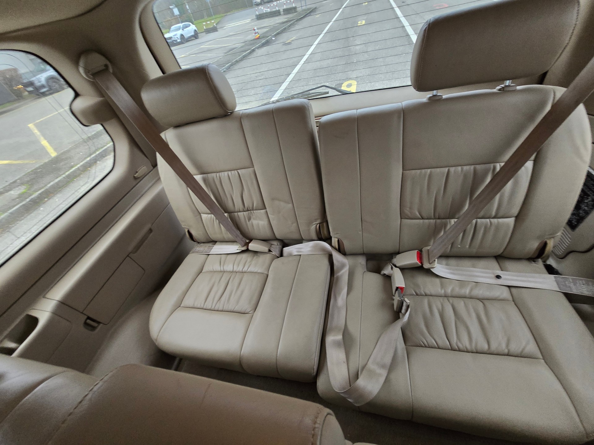 TOYOTA LAND CRUISER-image-5