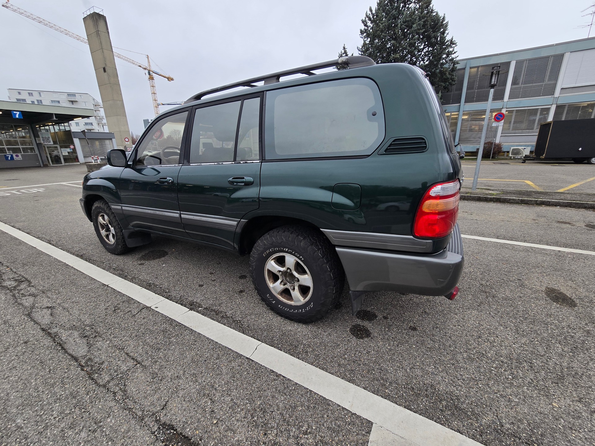 TOYOTA LAND CRUISER-image-11