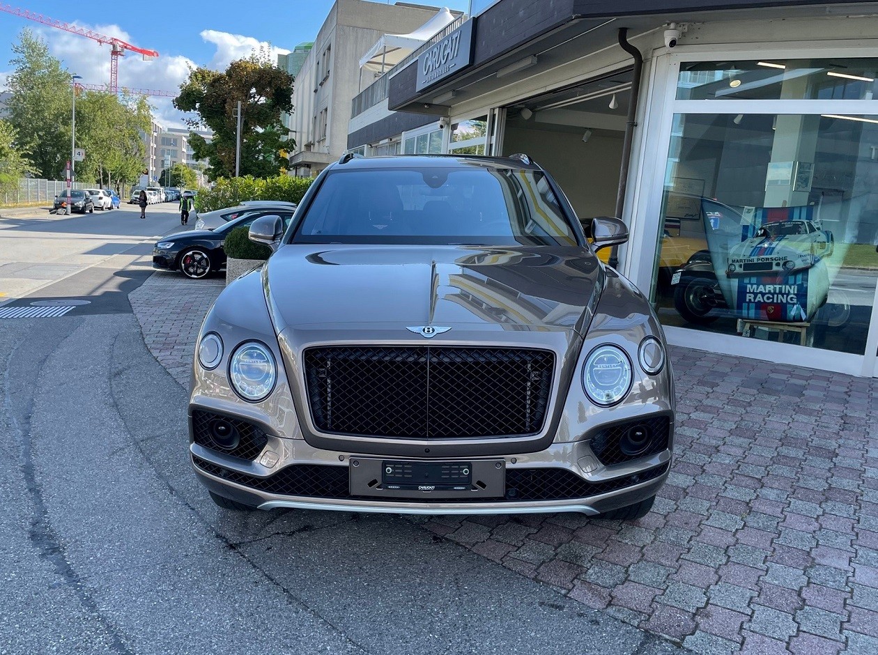BENTLEY Bentayga V8-showroom-element-2