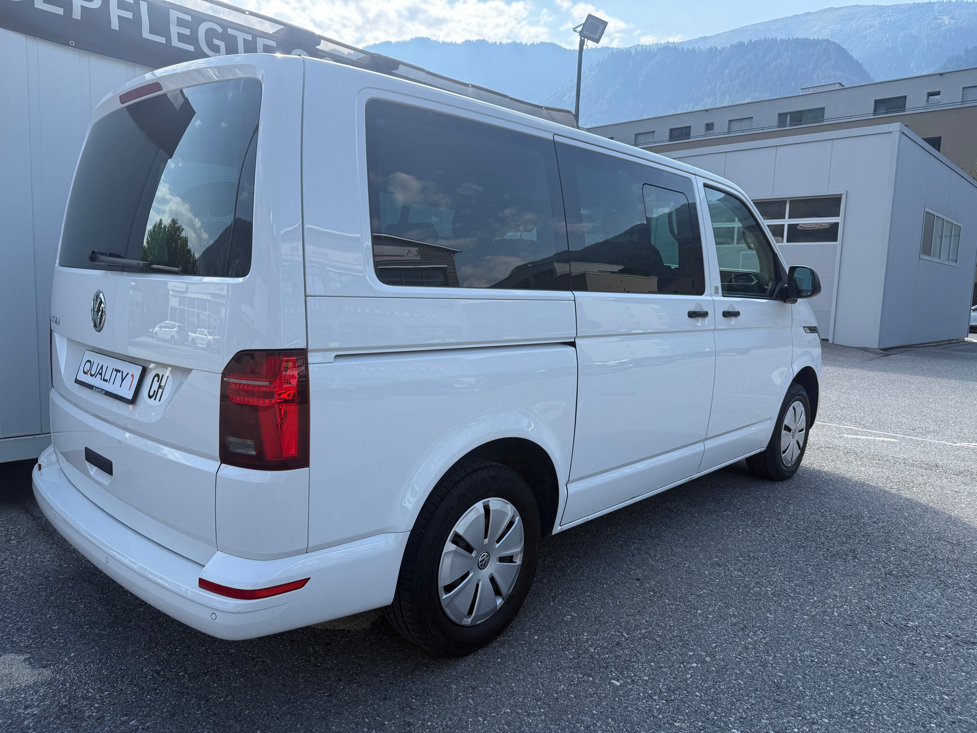 VW T6.1 Multivan 2.0 TDI Trendline Liberty DSG*ZAHNRIEMEN FRISCH*-showroom-element-3