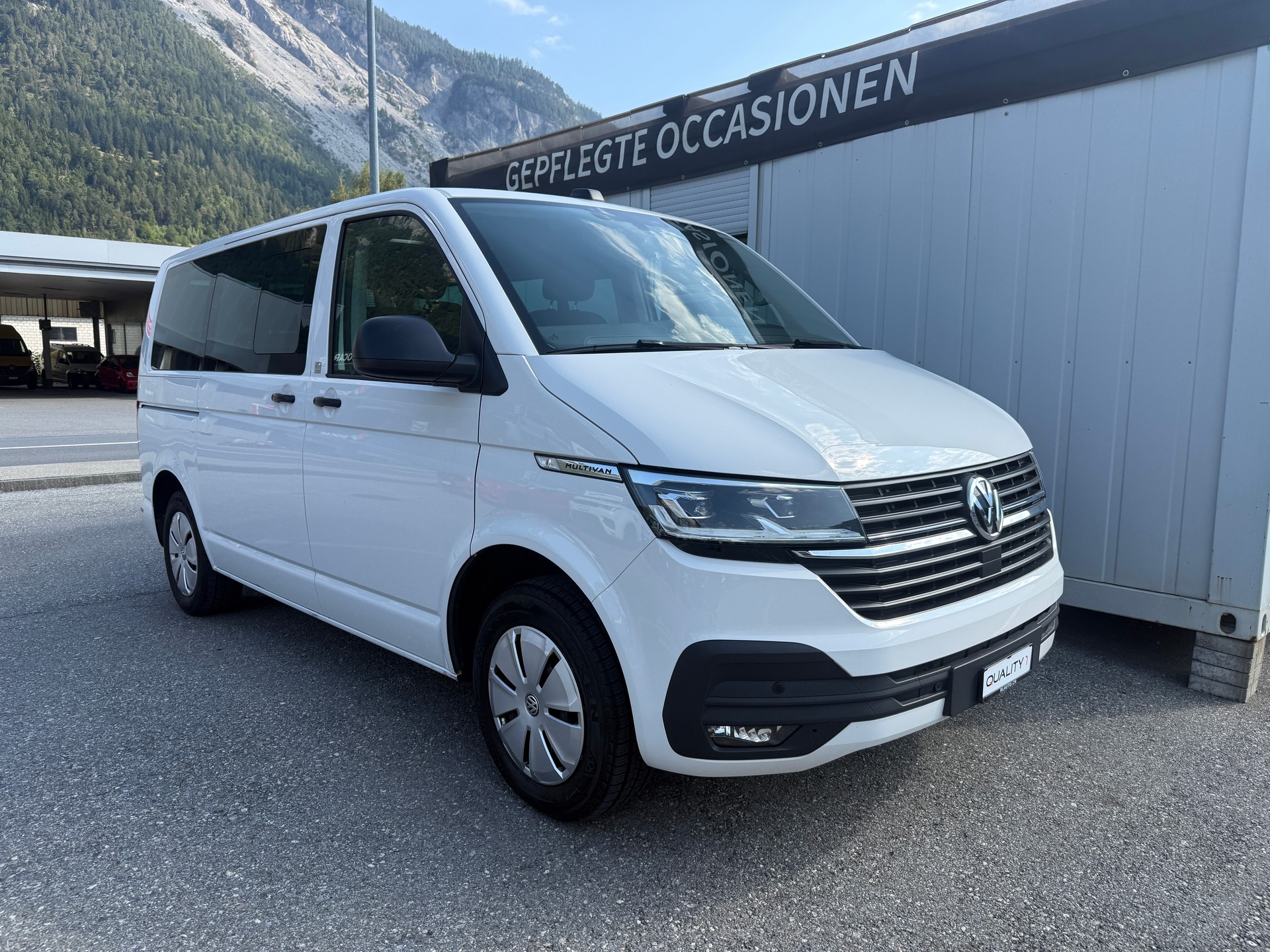 VW T6.1 Multivan 2.0 TDI Trendline Liberty DSG*ZAHNRIEMEN FRISCH*-showroom-element-1