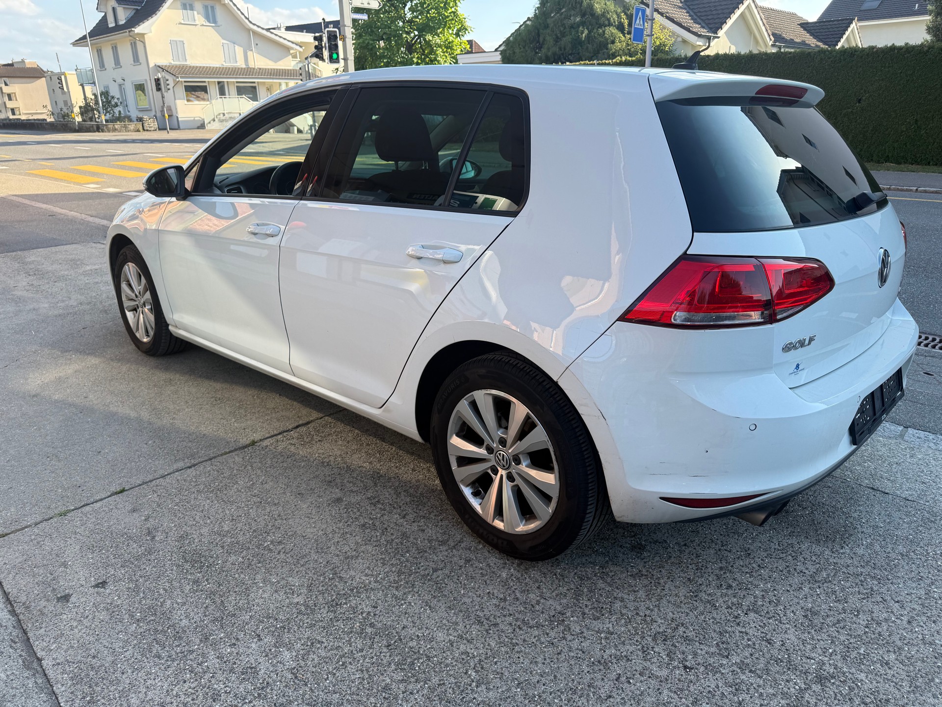 VW Touran 1.4 TSI Highline DSG-image-5