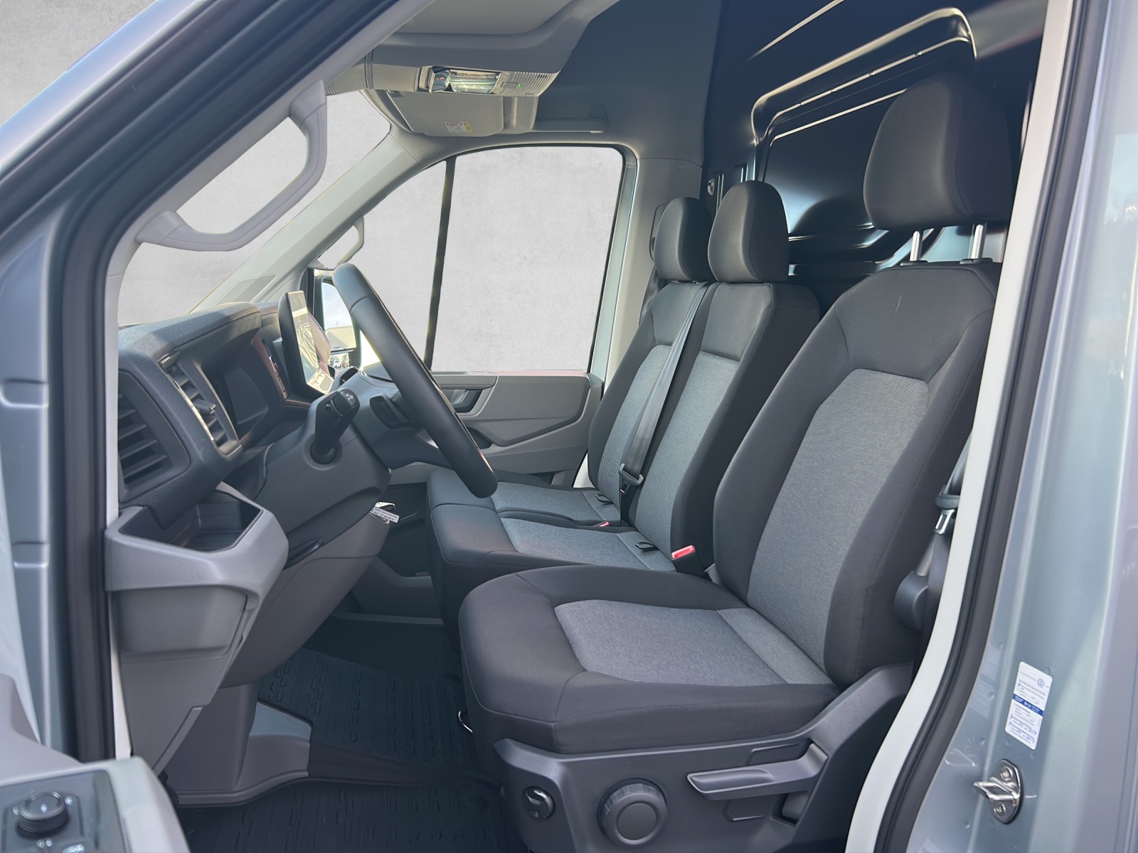 VW Crafter 35 2.0 BiTDI L3 4Motion A-image-11