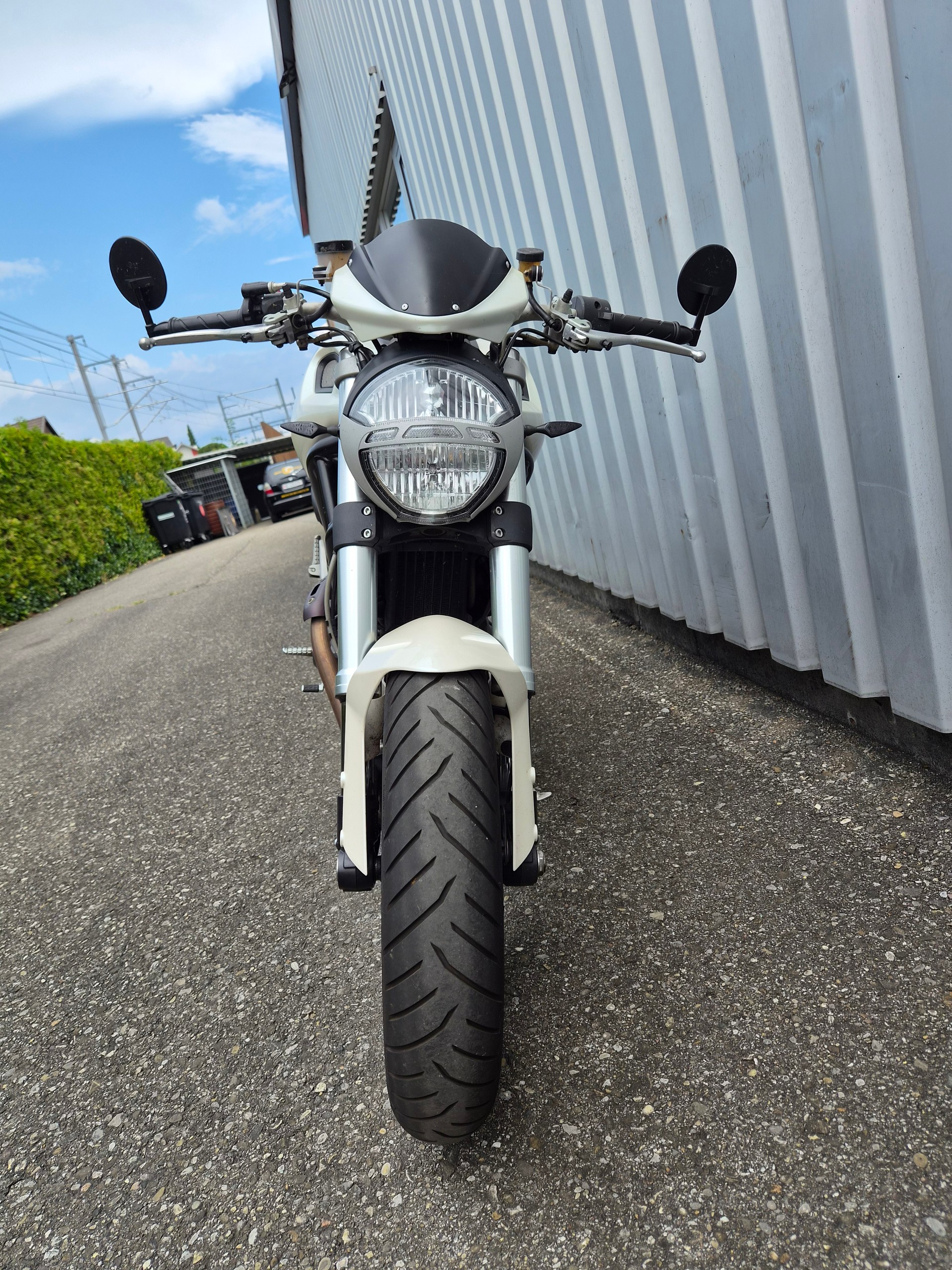 DUCATI Monster 1100 ABS-image-2
