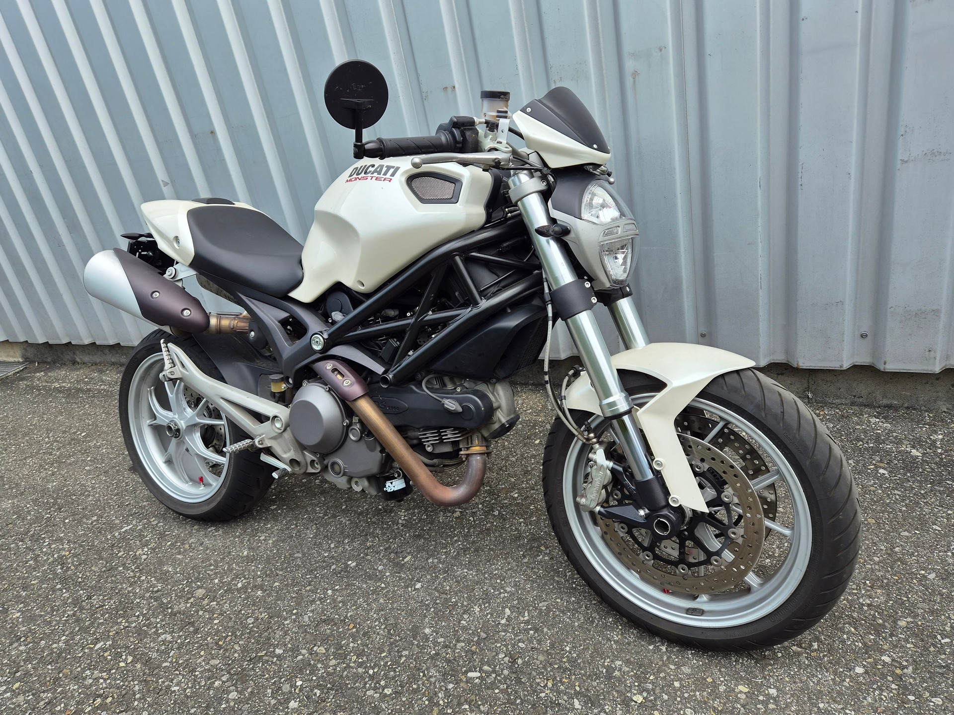 DUCATI Monster 1100 ABS-image-14