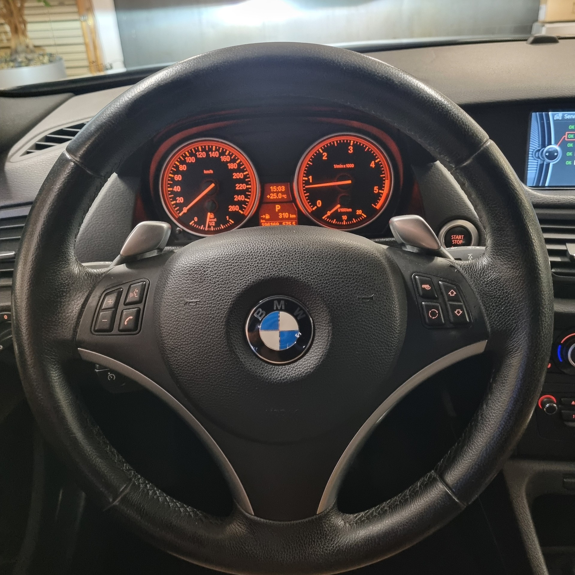 BMW X1 xDrive 23d Steptronic-image-15
