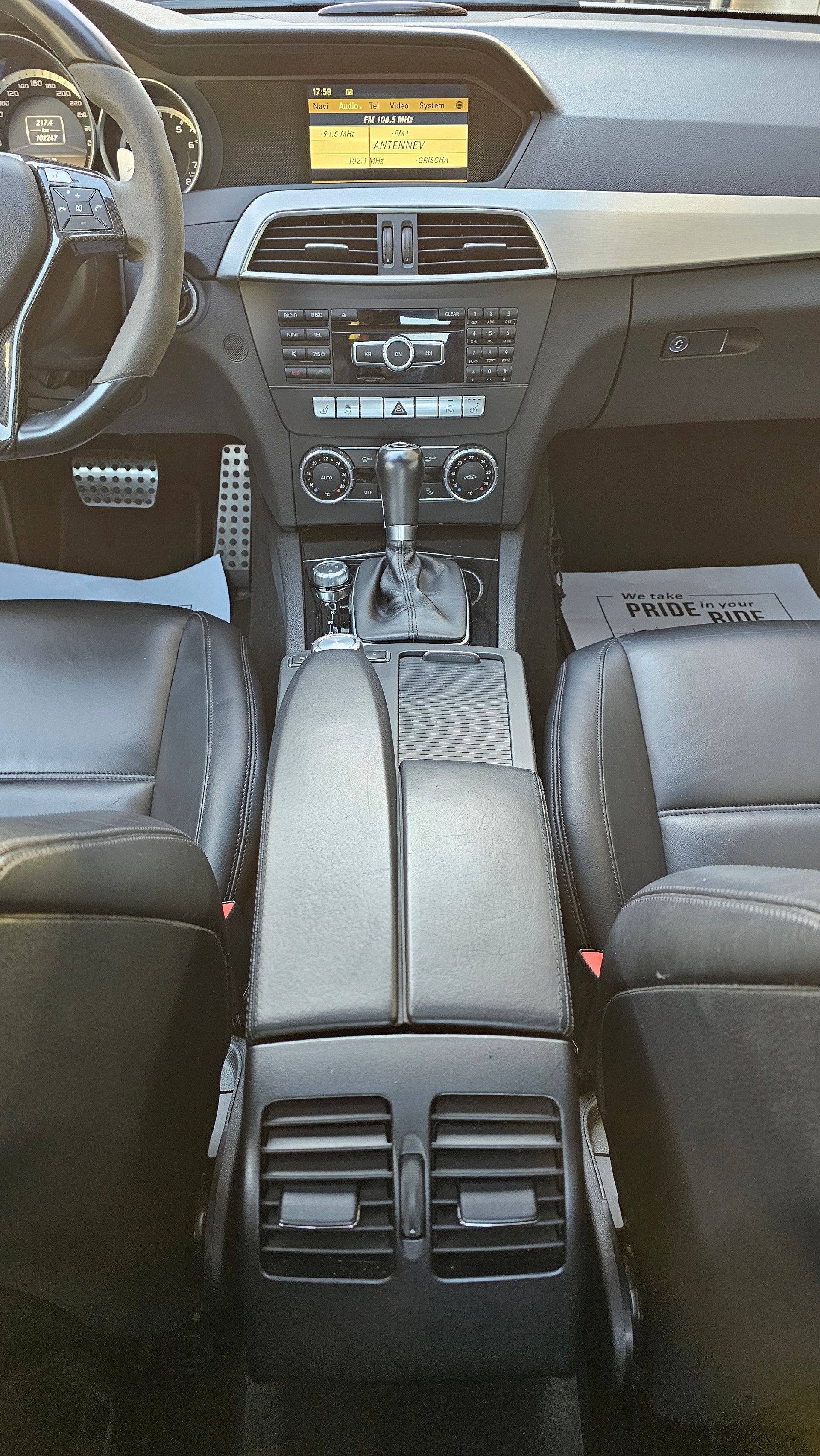 MERCEDES-BENZ C 63 Coupé AMG Speedshift MCT-image-13
