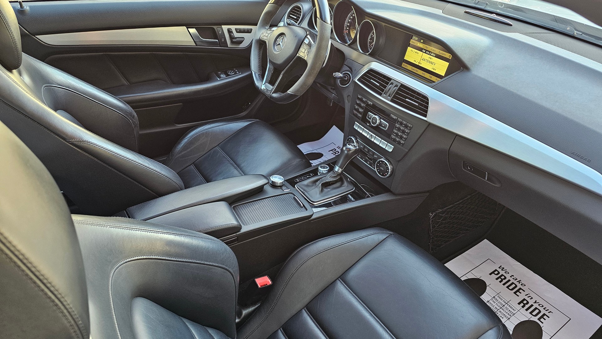 MERCEDES-BENZ C 63 Coupé AMG Speedshift MCT-image-14
