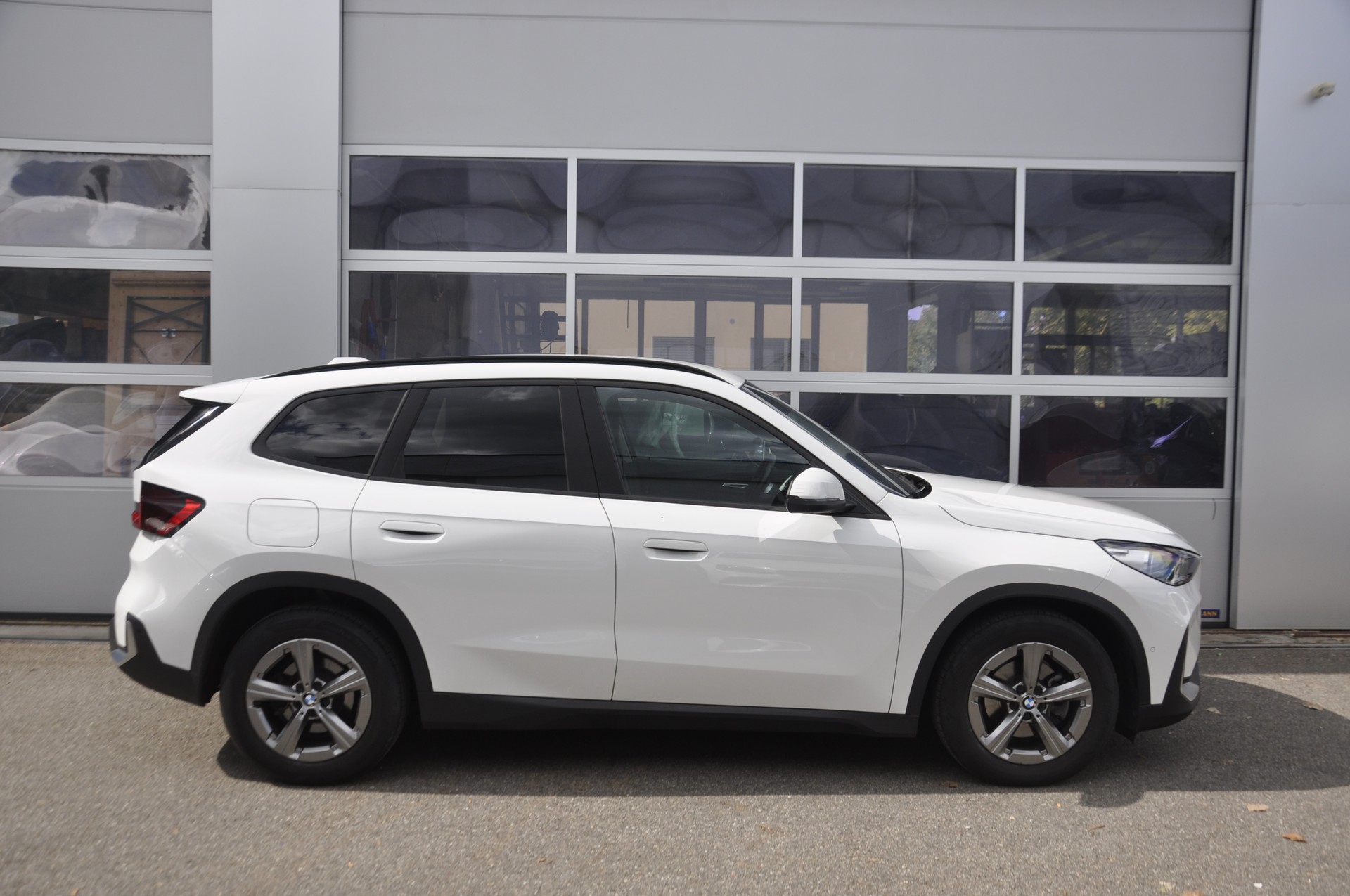 BMW X1 xDrive 20d 48V I Anhängerkupplung-image-1