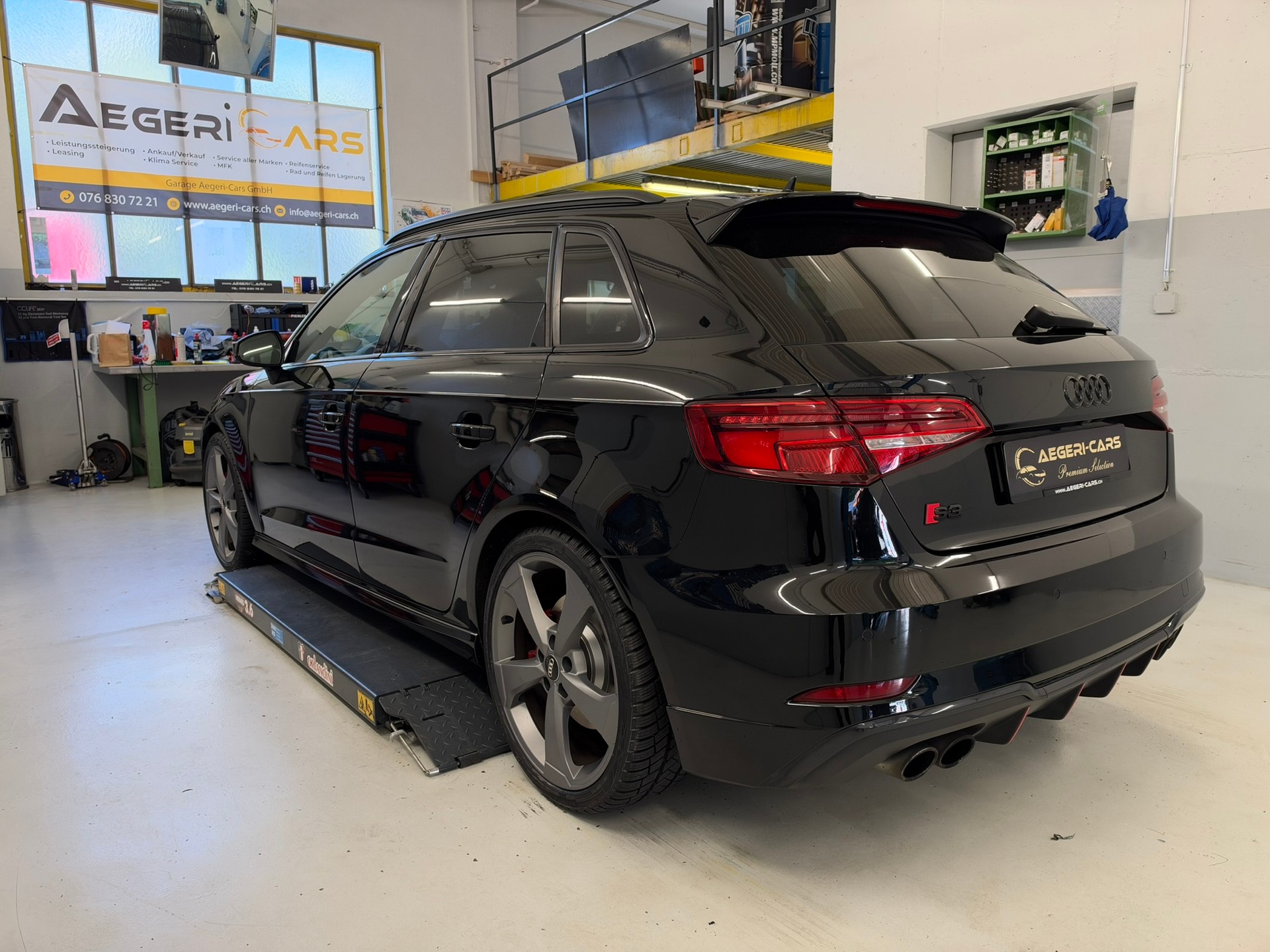 AUDI S3 Sportback 2.0 TFSI quattro S-tronic-image-5
