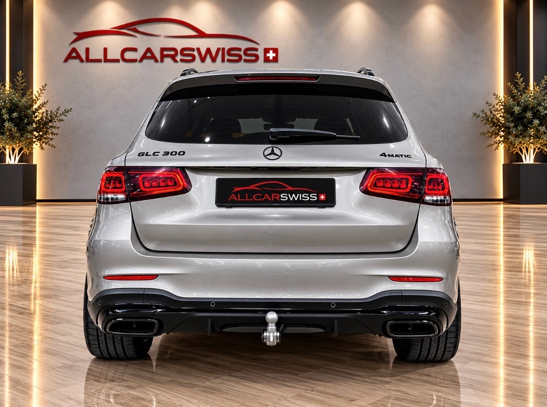 MERCEDES-BENZ GLC 300 AMG Line Plus 4Matic 9G-Tronic-image-4