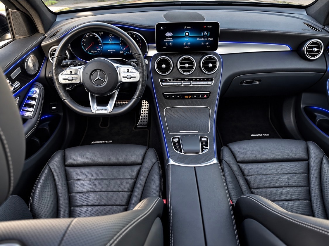 MERCEDES-BENZ GLC 300 AMG Line Plus 4Matic 9G-Tronic-image-9