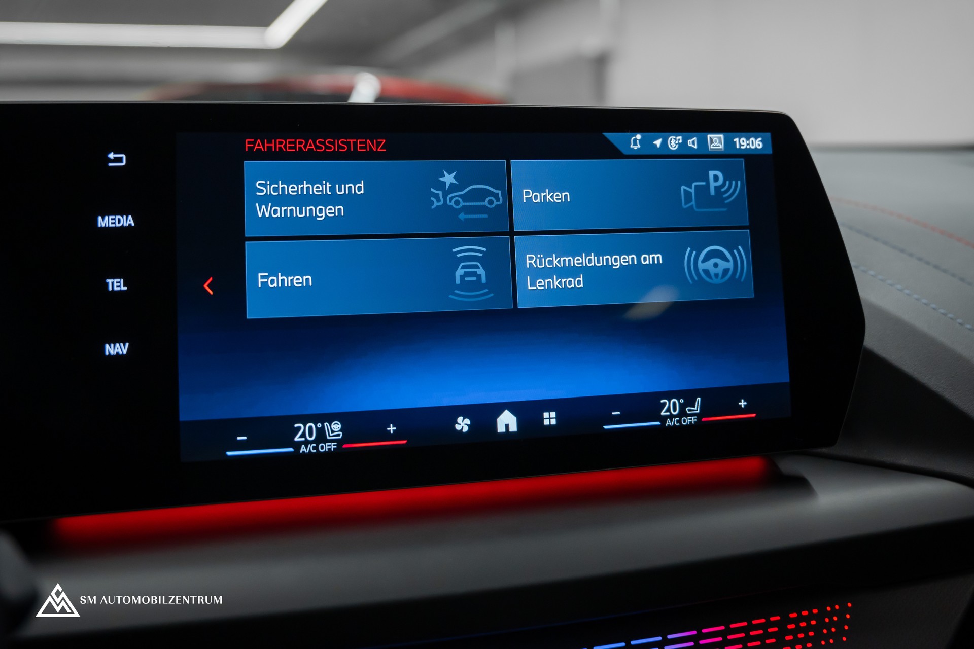 BMW M235i xDrive Gran Coupé / 360° / el. Sitze / Head-Up / Komfortzugang-image-33