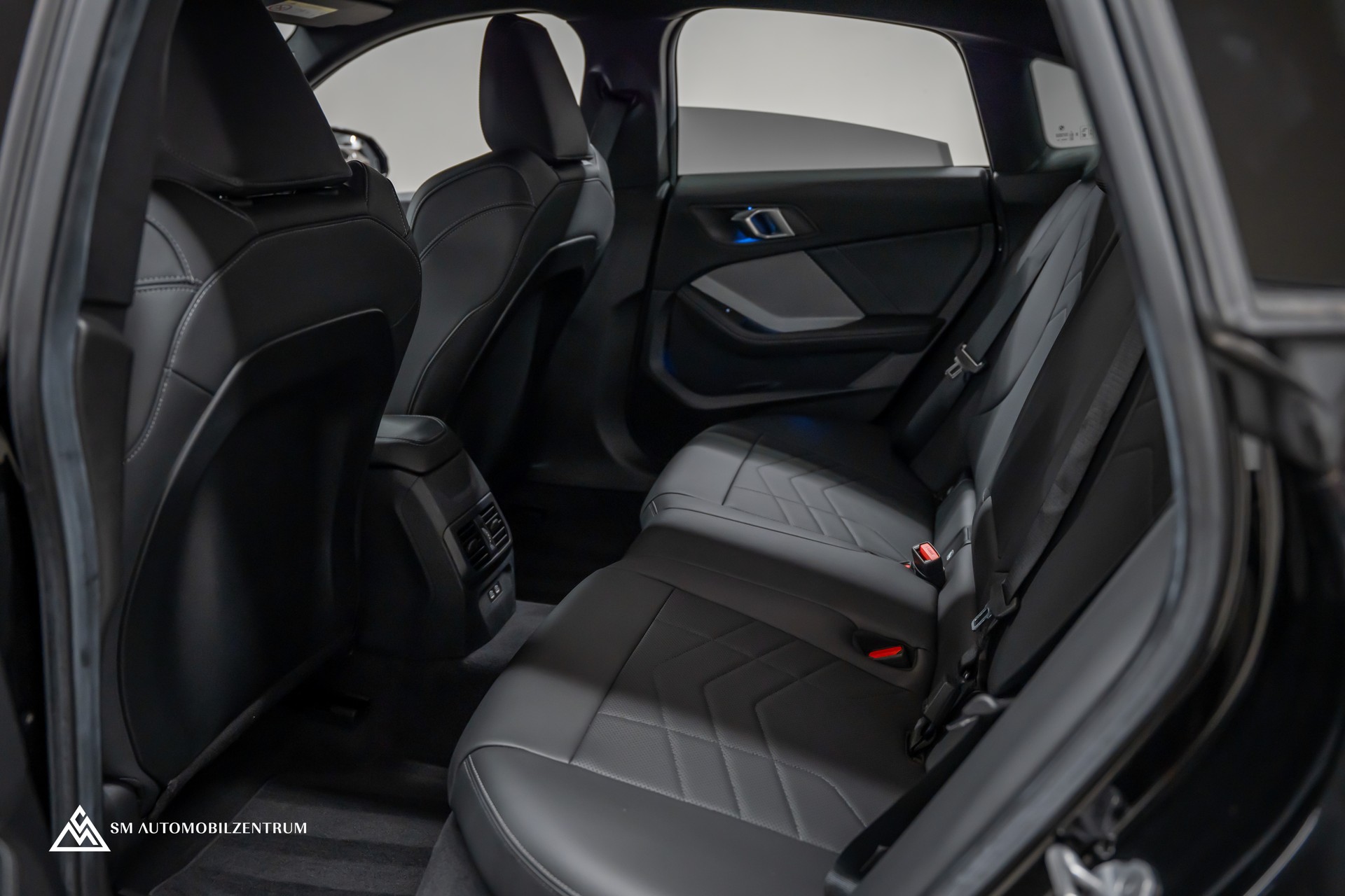 BMW M235i xDrive Gran Coupé / 360° / el. Sitze / Head-Up / Komfortzugang-image-19