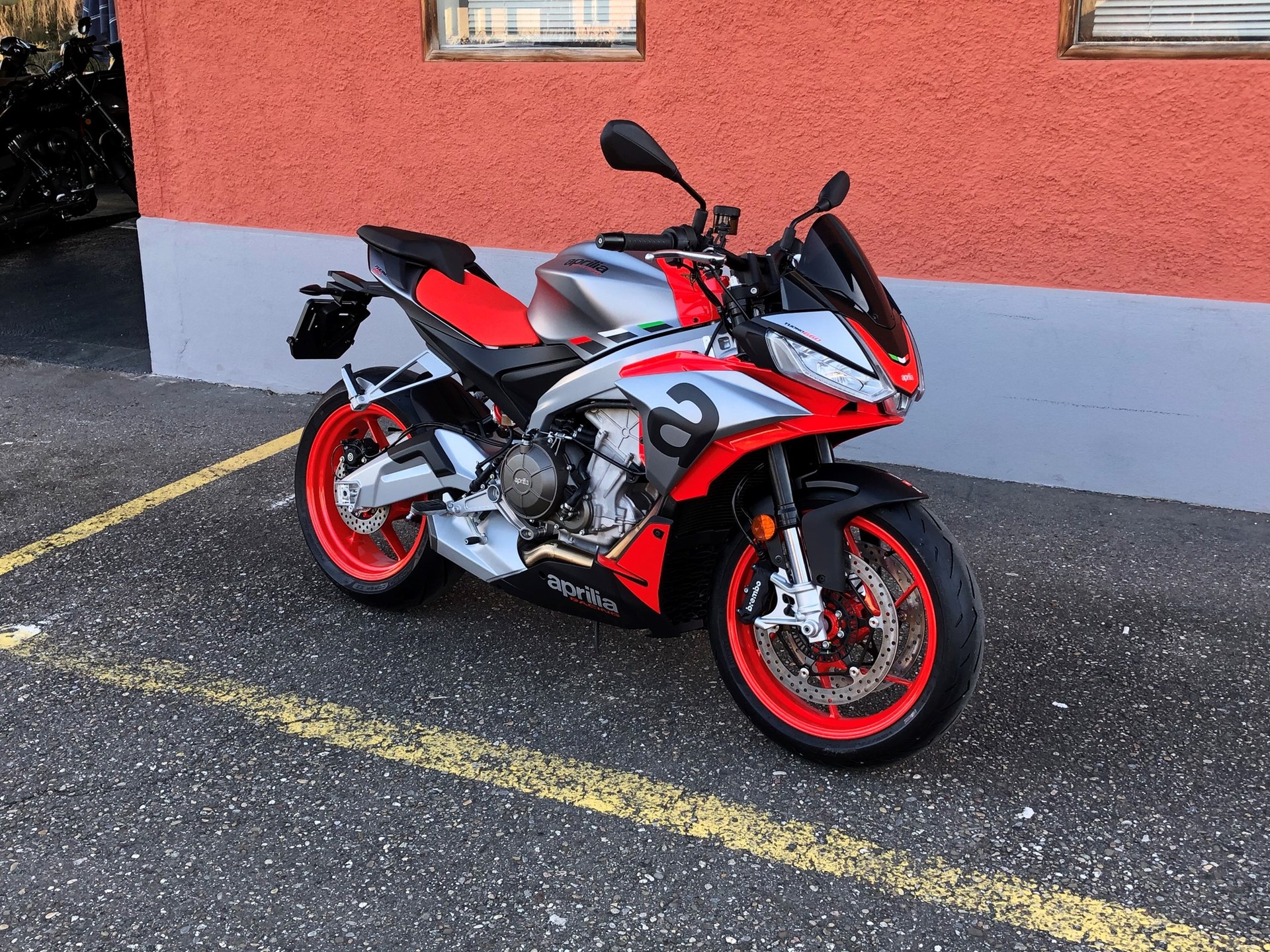 APRILIA Tuono 660 Evo-image-2