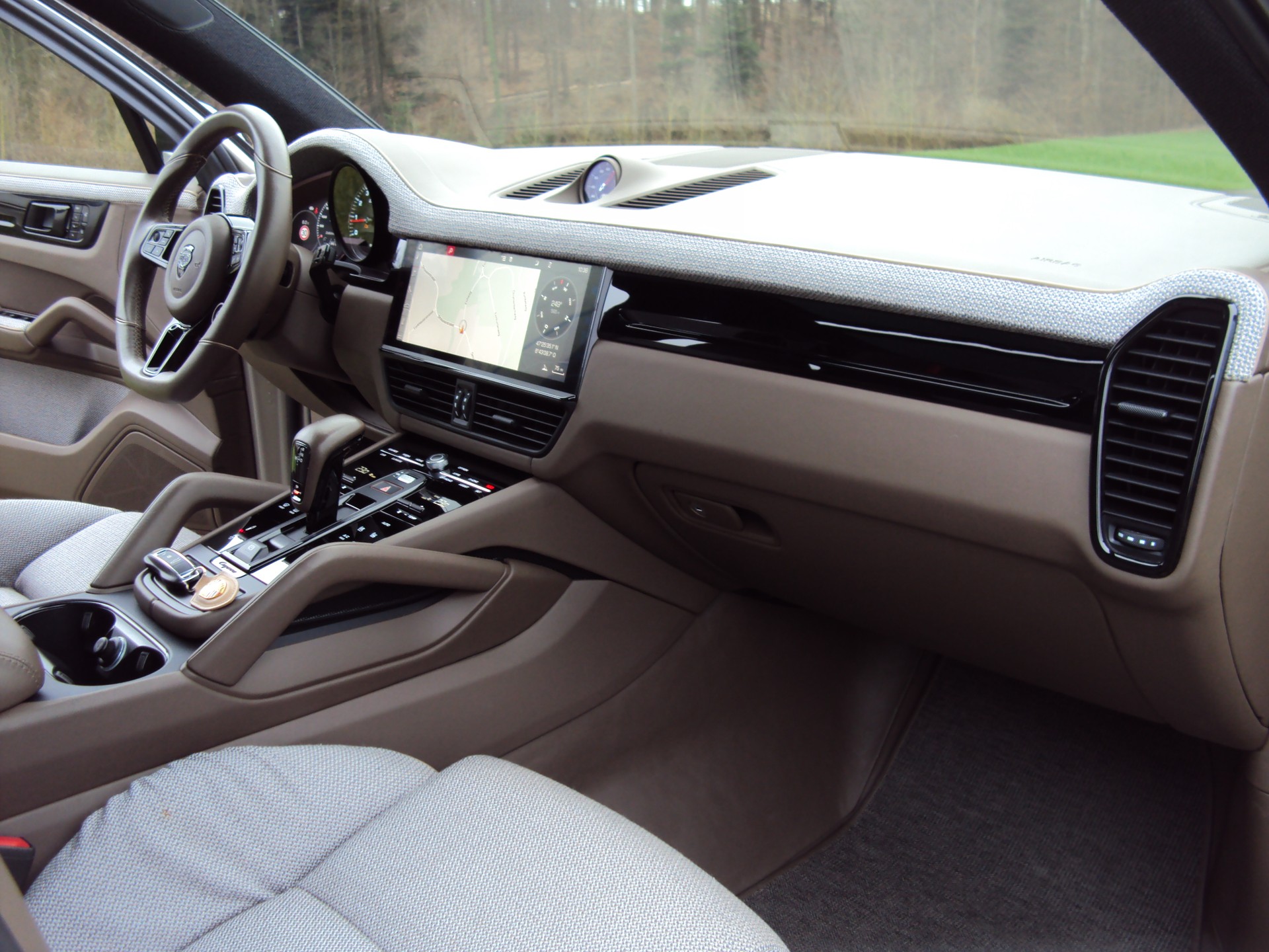 PORSCHE Cayenne Turbo Techart & Rolf Benz Ausstattung-image-10
