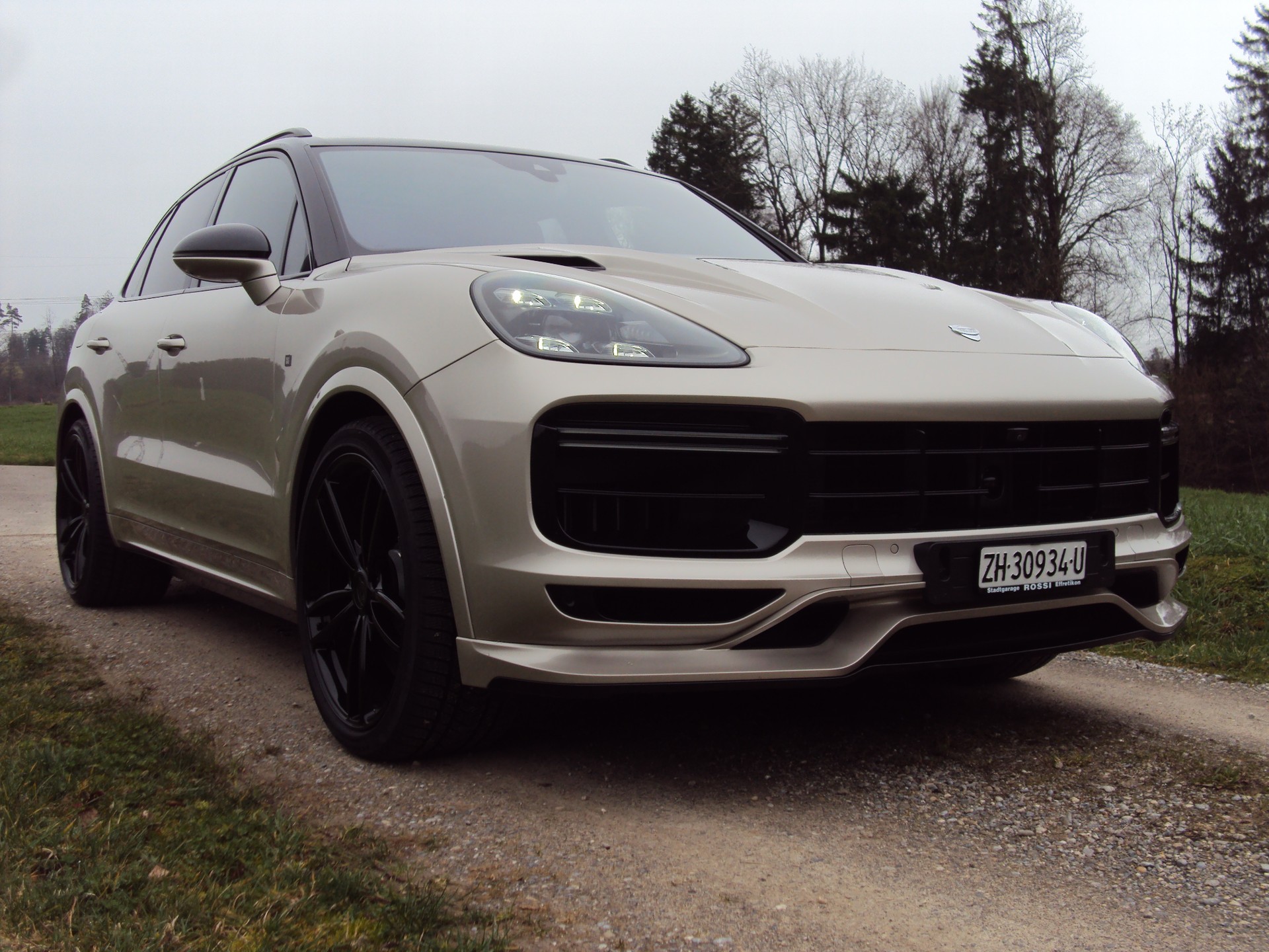 PORSCHE Cayenne Turbo Techart & Rolf Benz Ausstattung-image-1