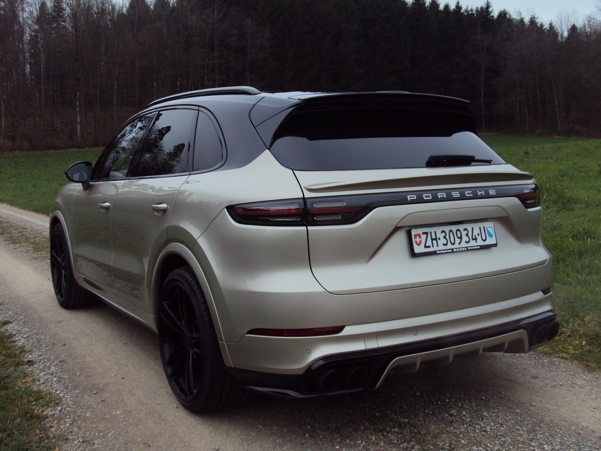 PORSCHE Cayenne Turbo Techart & Rolf Benz Ausstattung-image-4