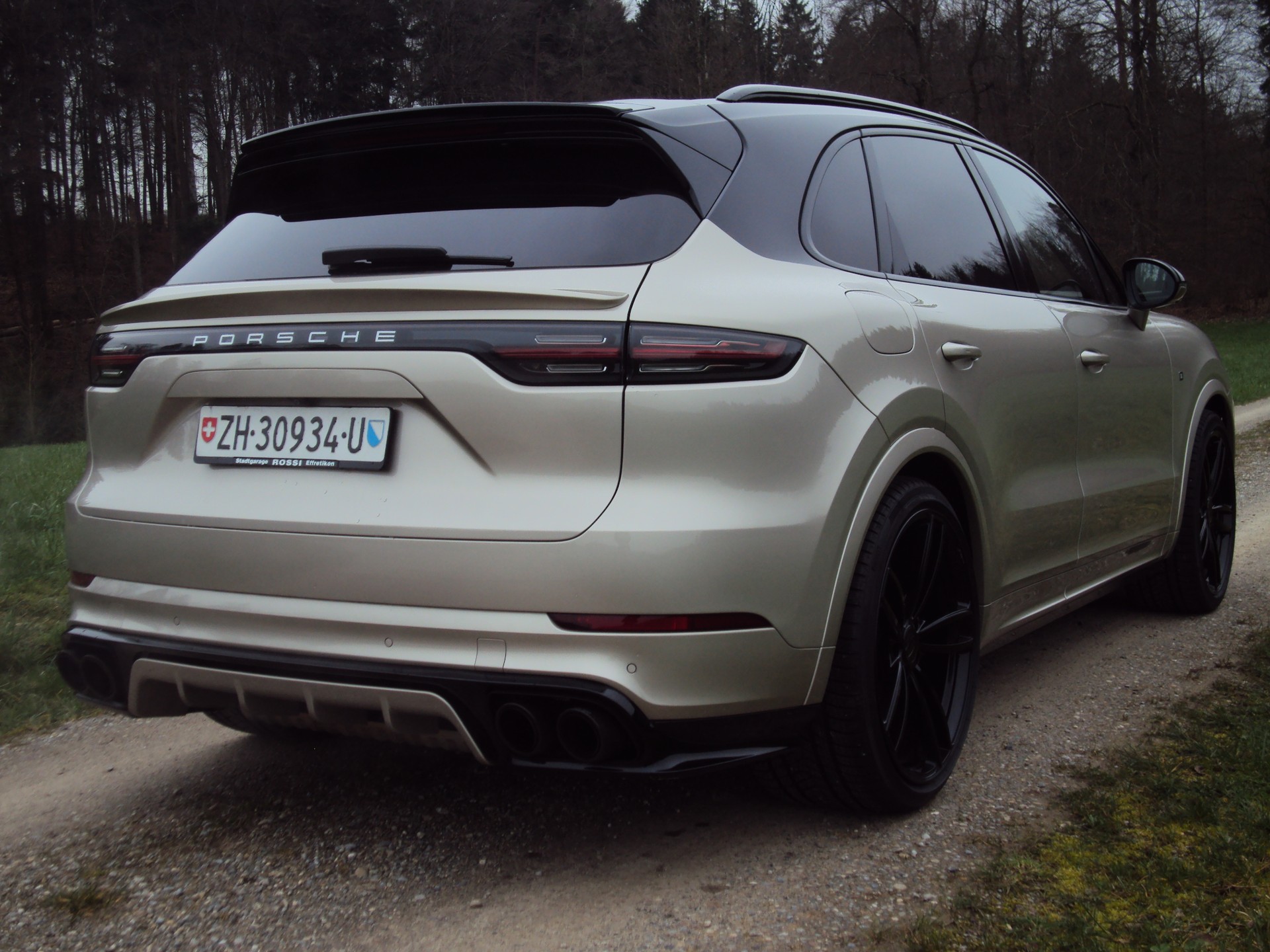 PORSCHE Cayenne Turbo Techart & Rolf Benz Ausstattung-image-3