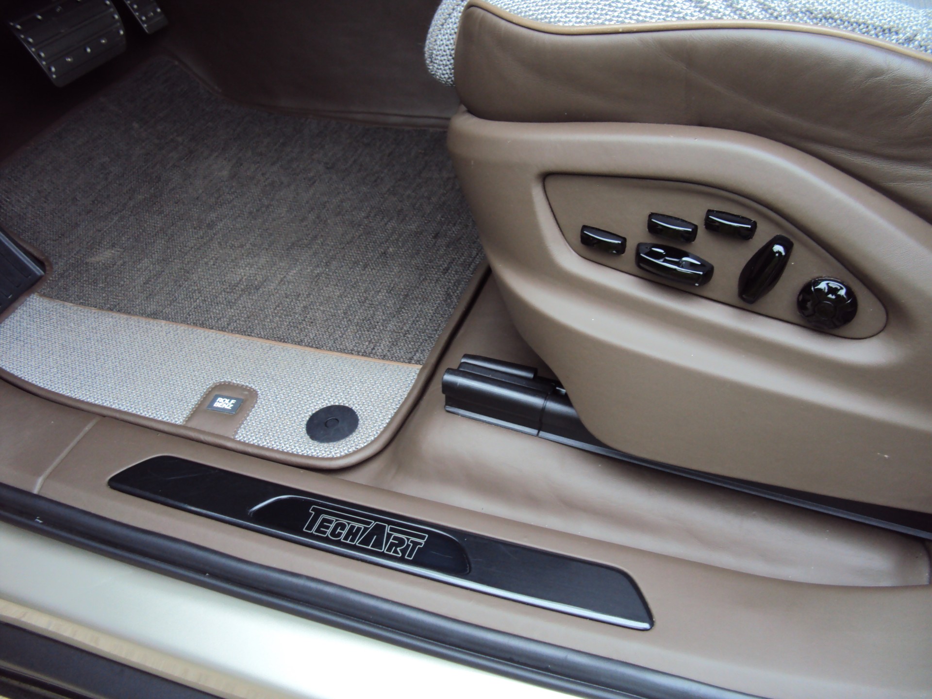 PORSCHE Cayenne Turbo Techart & Rolf Benz Ausstattung-image-12