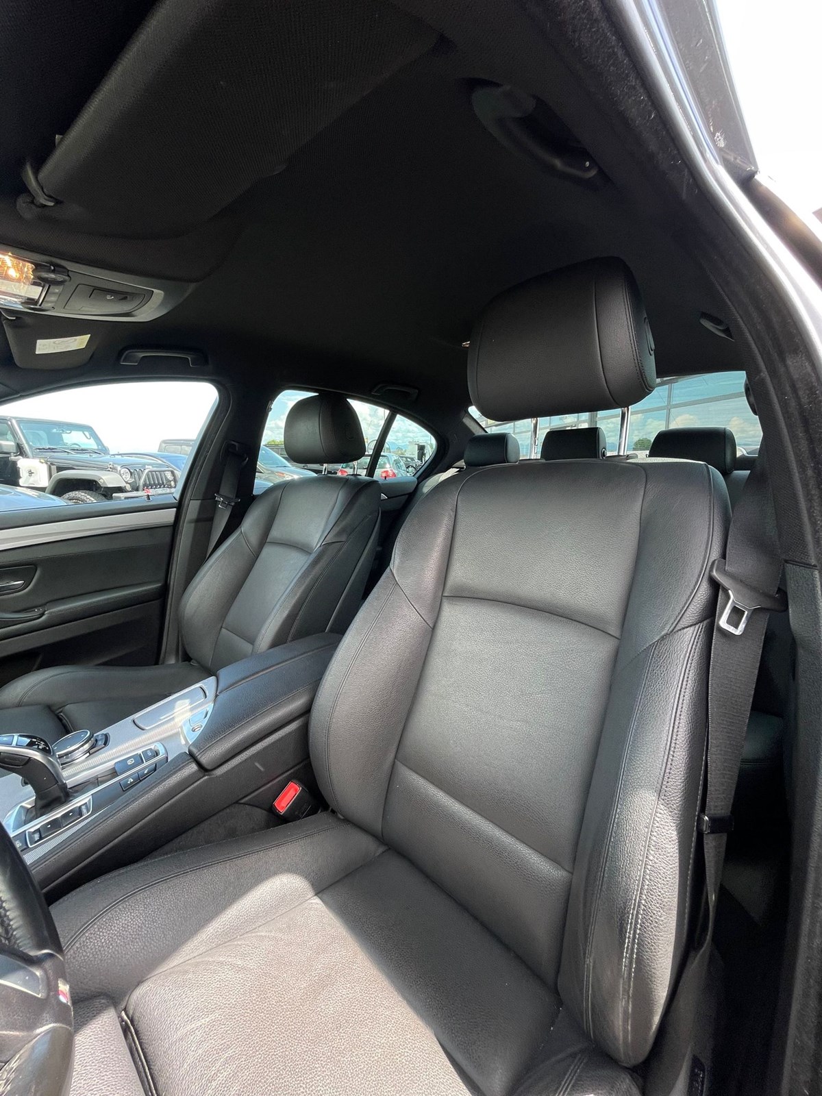 BMW 525d xDrive Luxury Line Steptronic-image-2