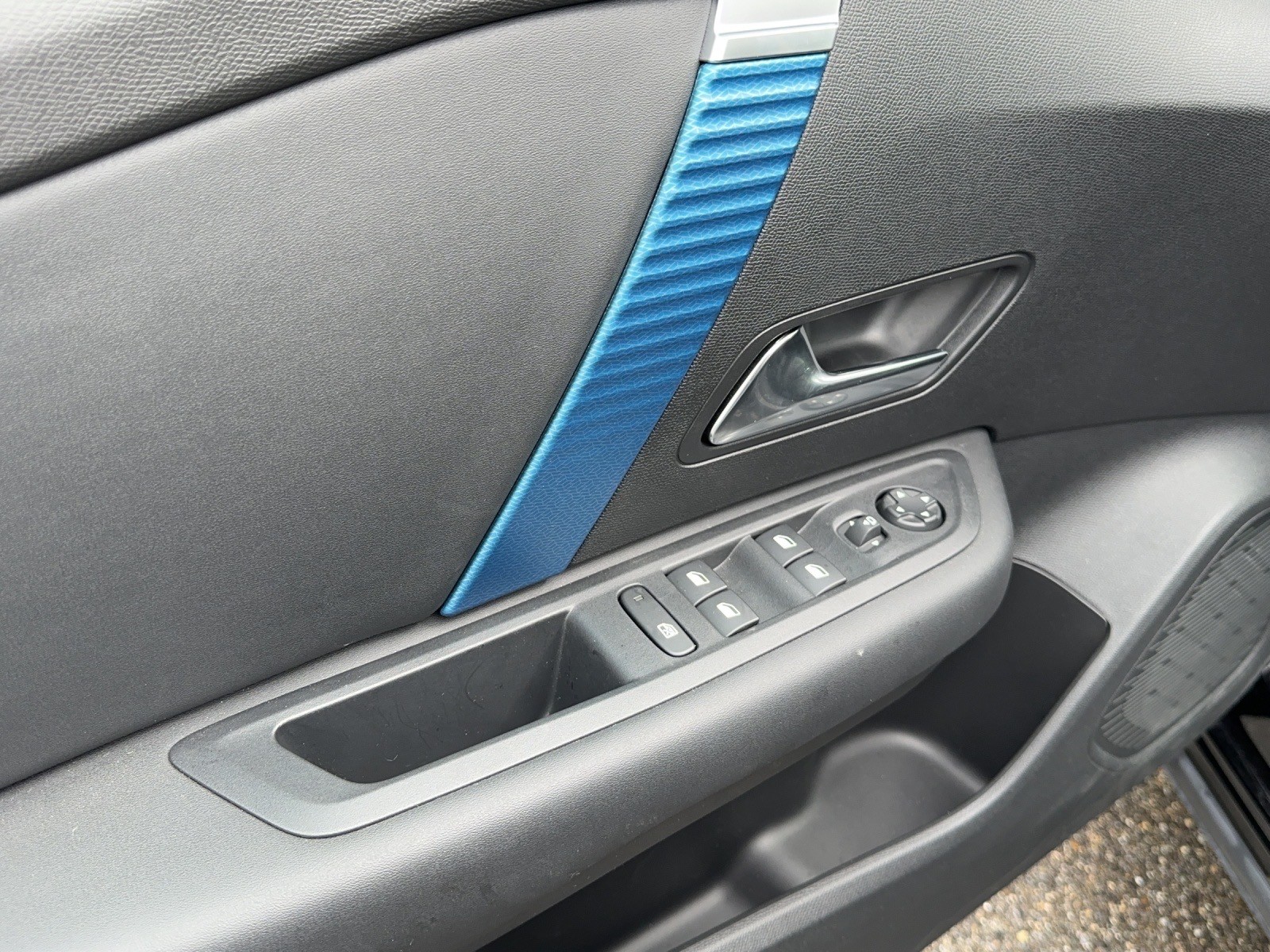 CITROEN C4 Shine-image-9