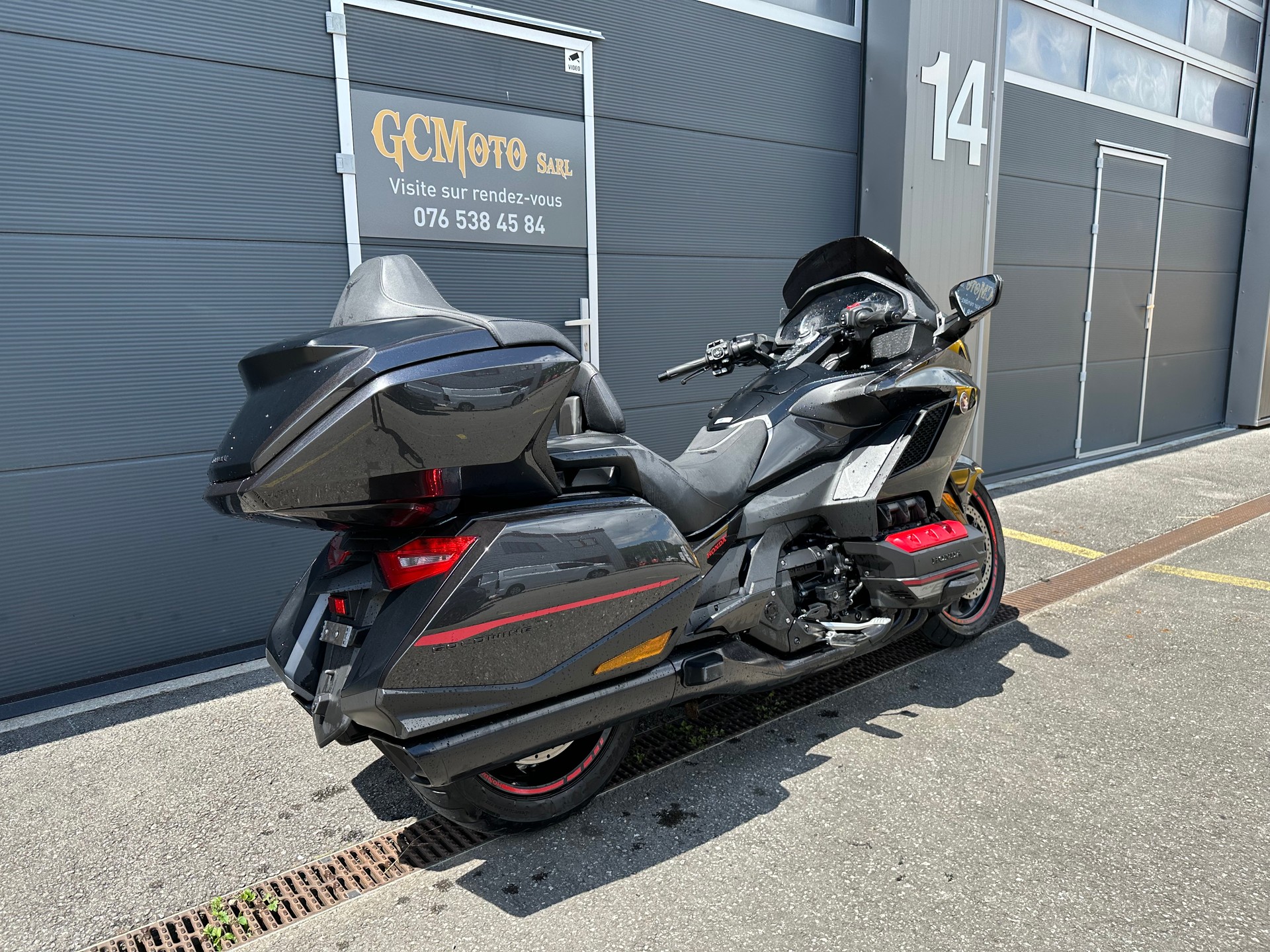 HONDA GL 1800 Goldwing-image-2