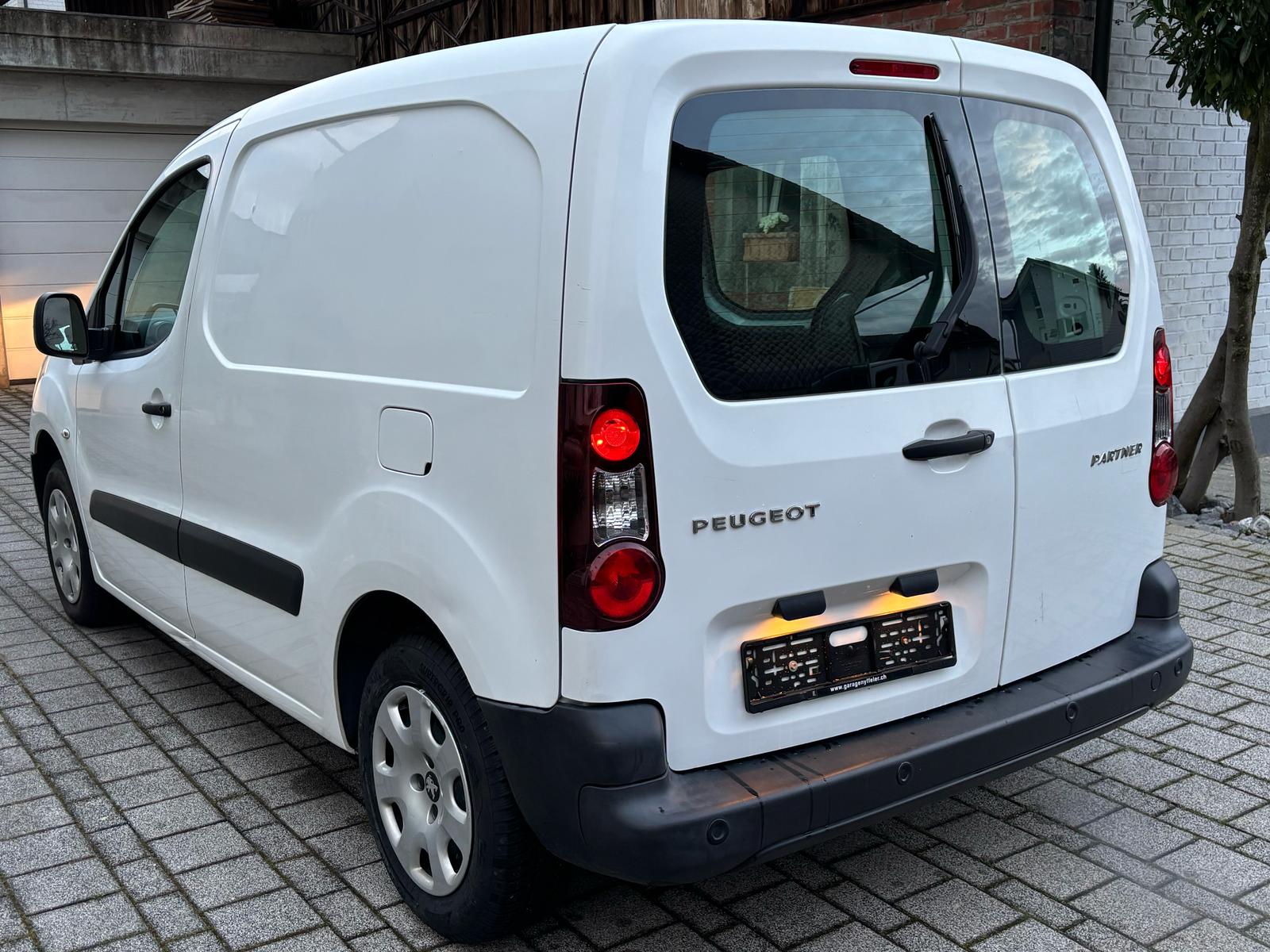 PEUGEOT Partner 1.6 BlueHDi Active-image-2