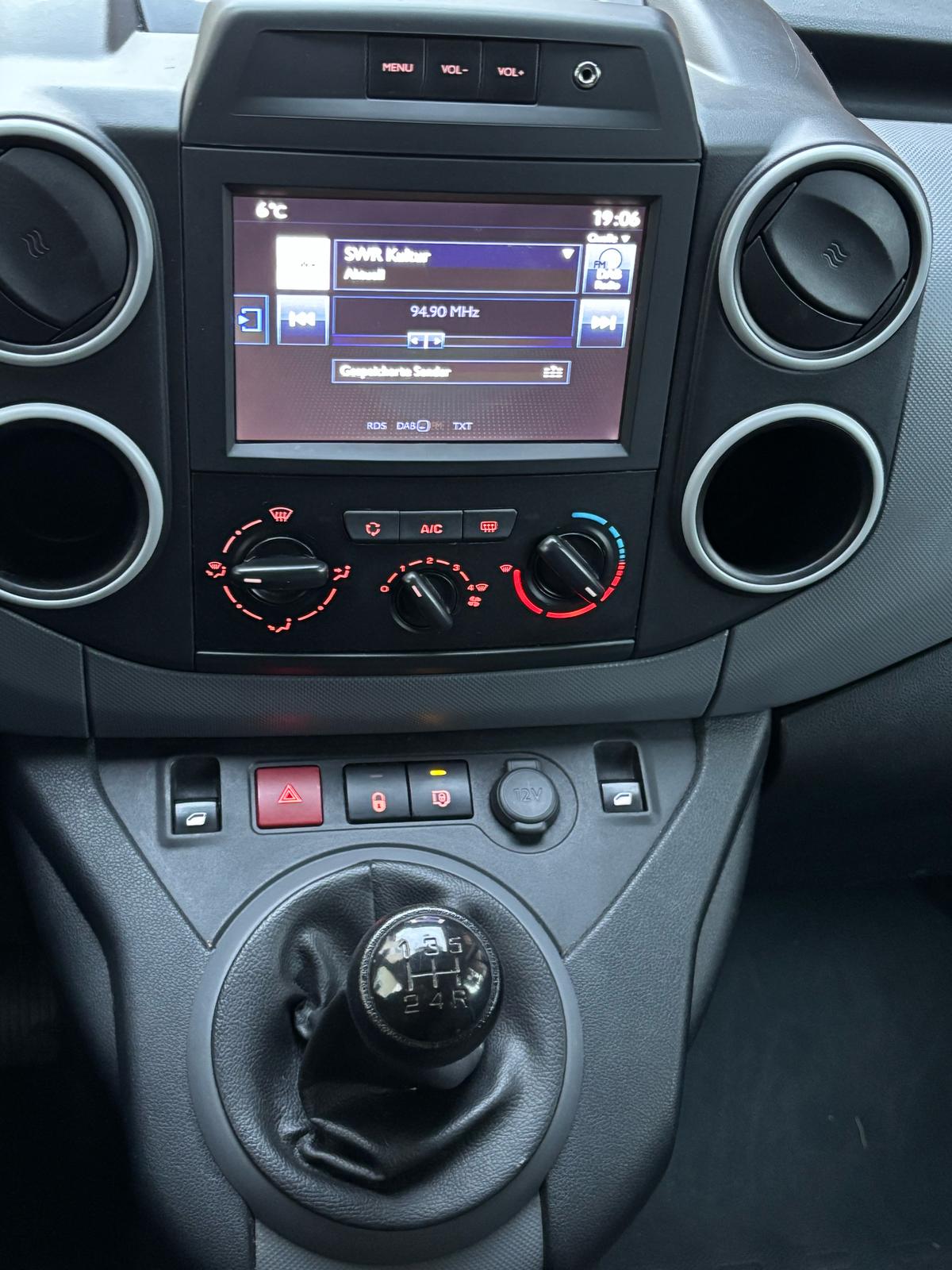 PEUGEOT Partner 1.6 BlueHDi Active-image-4