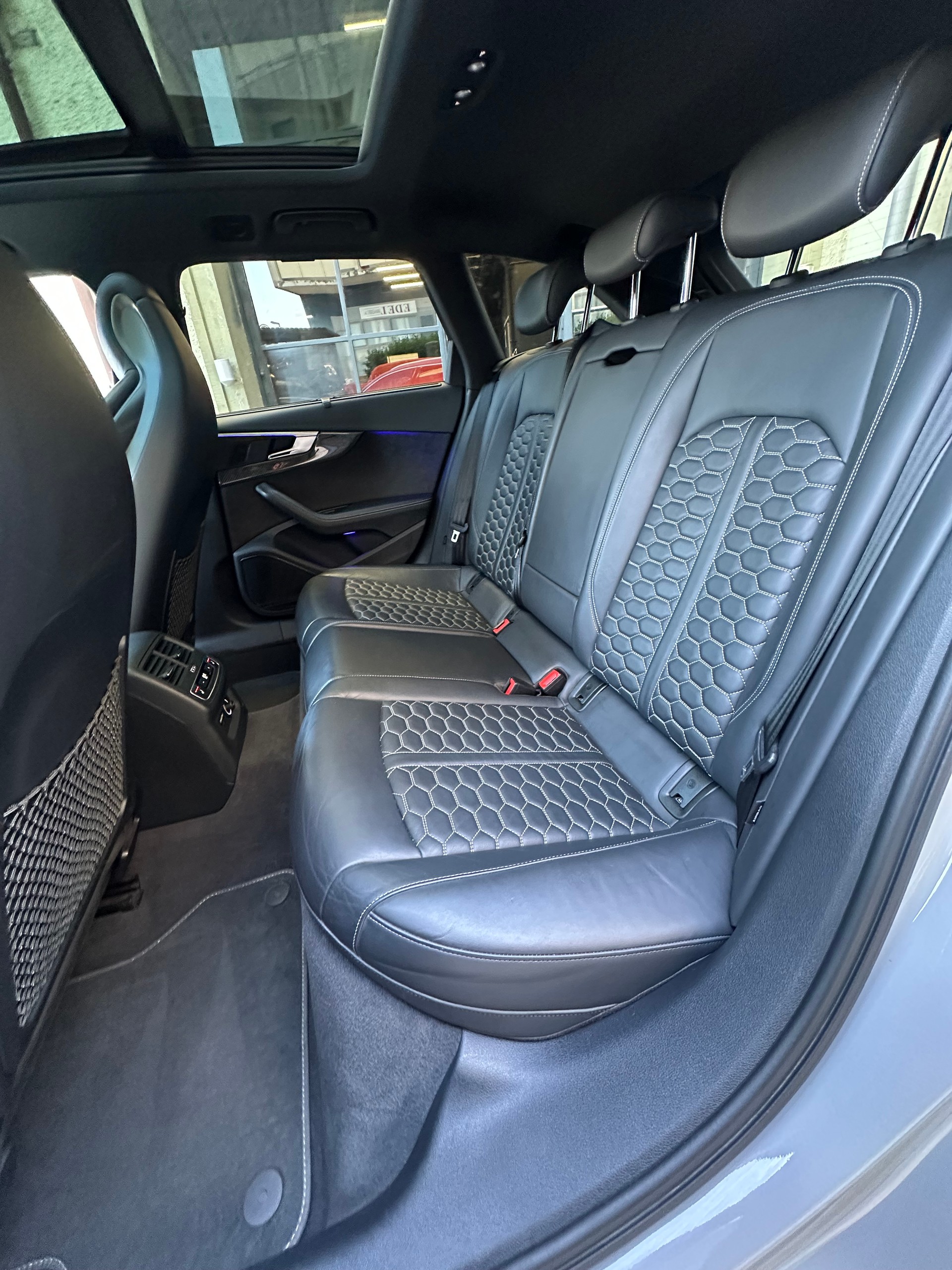 AUDI RS4 Avant 2.9 TFSI quattro tiptronic-image-9
