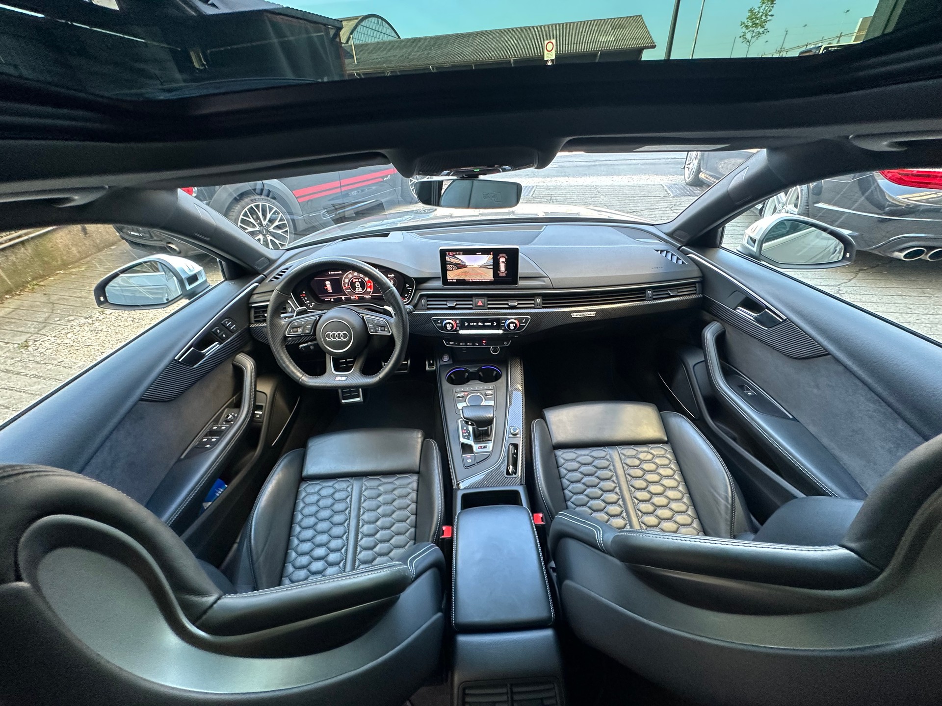 AUDI RS4 Avant 2.9 TFSI quattro tiptronic-image-8