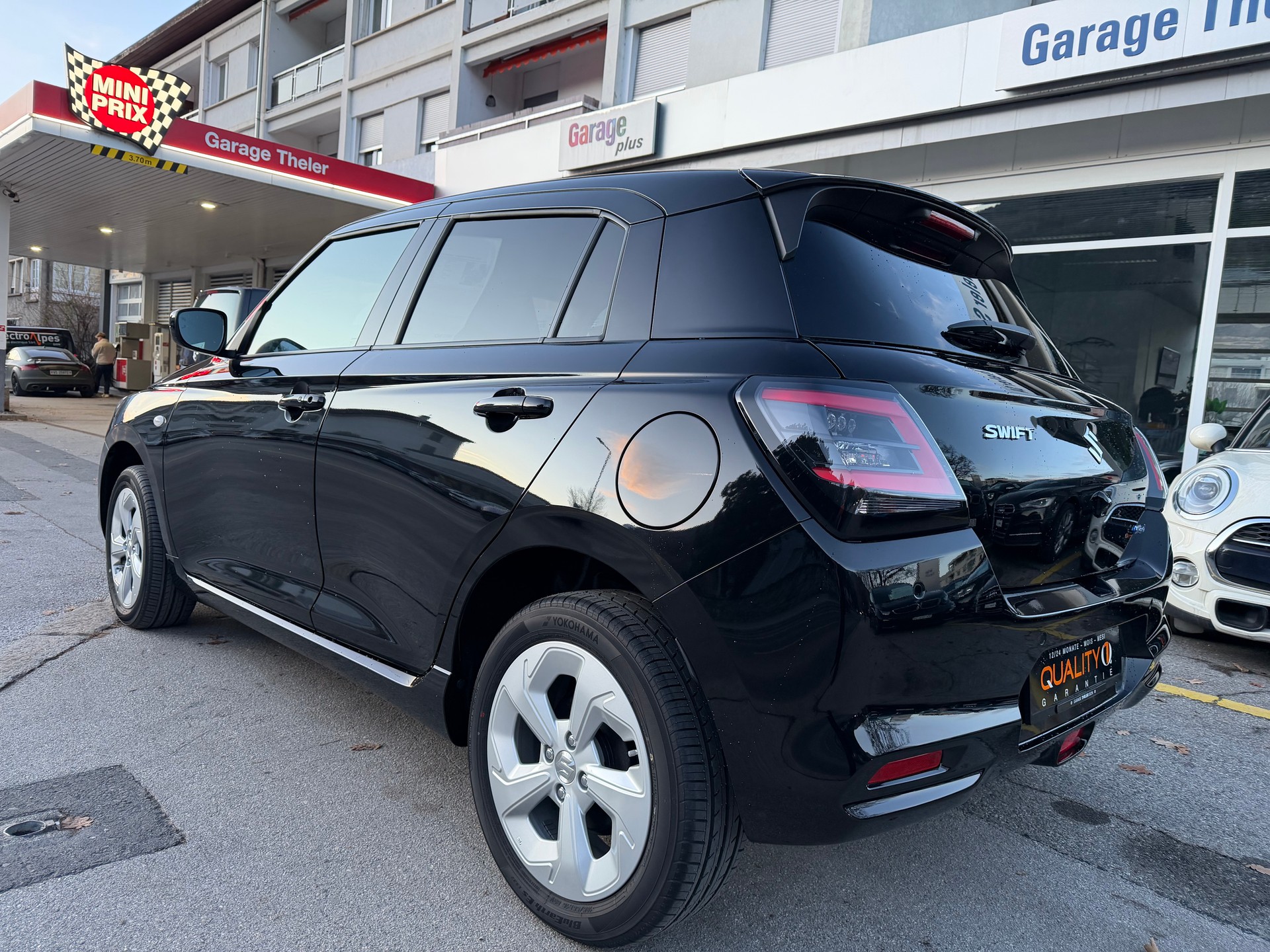SUZUKI Compact .+ Hybrid4X4 MODEL 2025-showroom-element-2