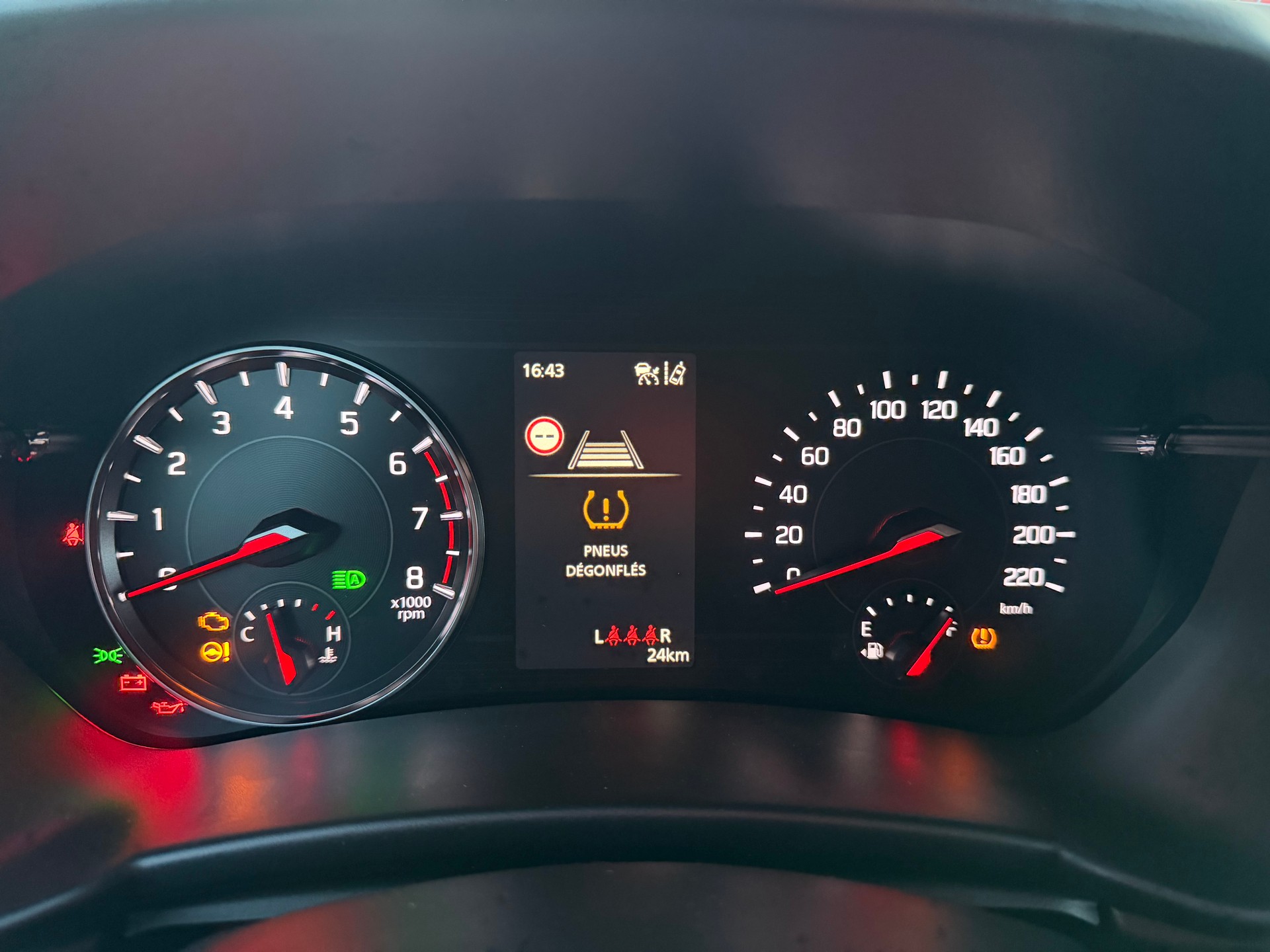 SUZUKI Compact .+ Hybrid4X4 MODEL 2025-image-15