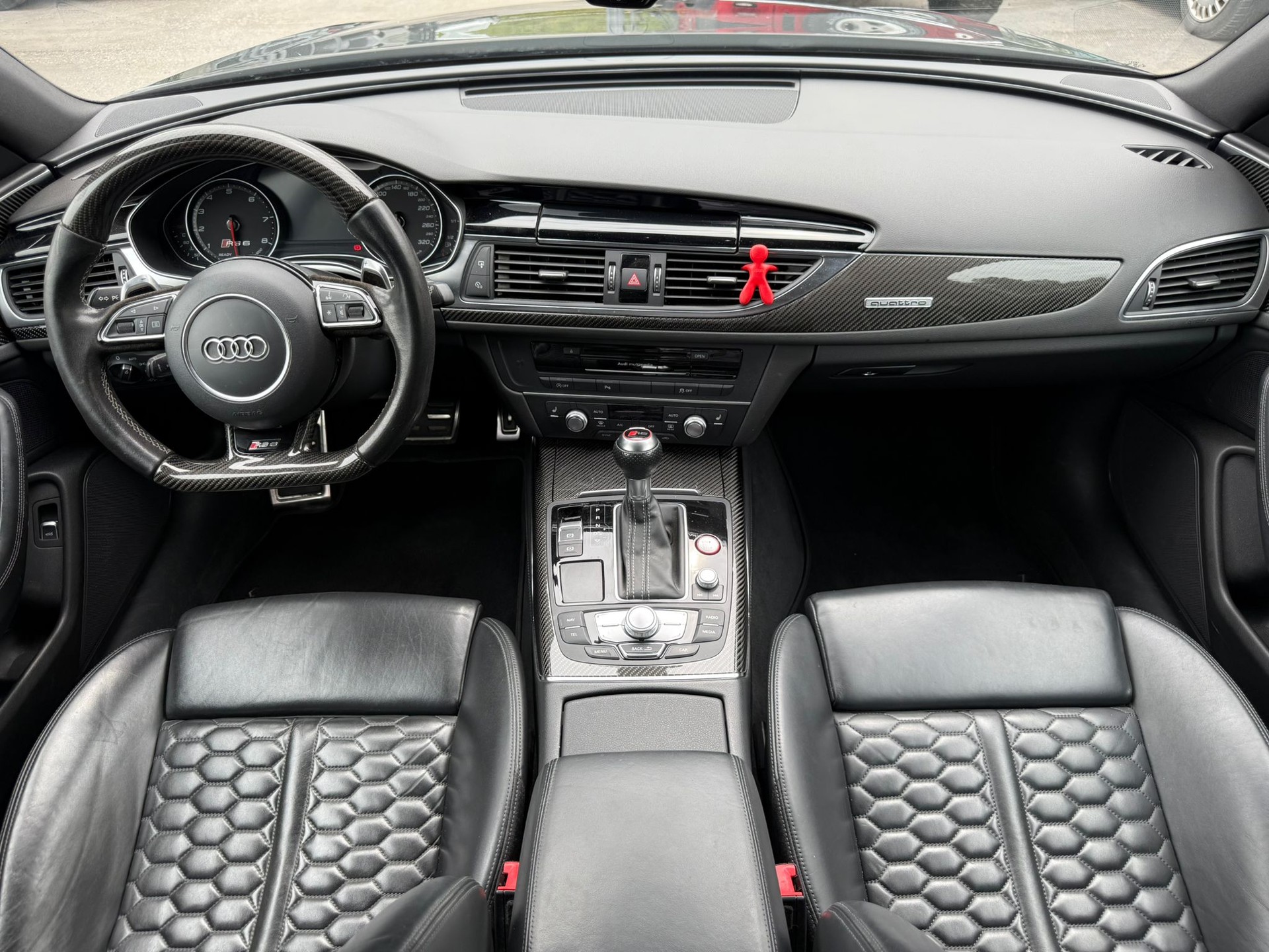 AUDI RS6 Avant 4.0 TFSI V8 quattro Tiptronic-image-13
