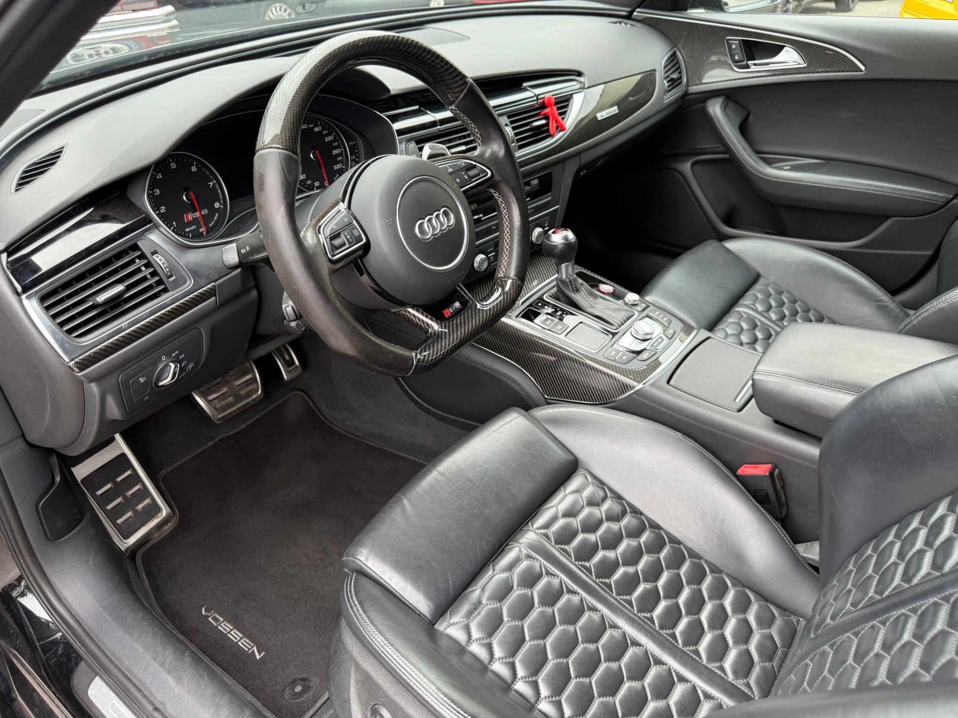 AUDI RS6 Avant 4.0 TFSI V8 quattro Tiptronic-image-11