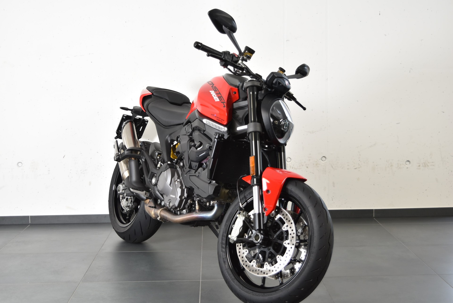 DUCATI Monster-image-2