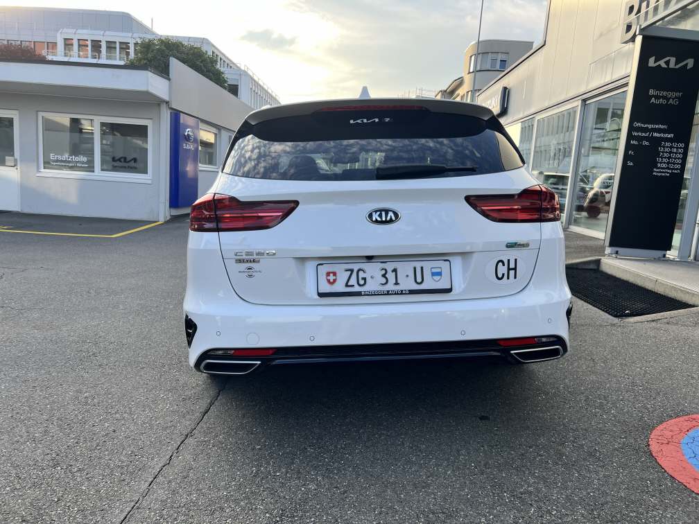 KIA Ceed SW 1.6 GDi Plug-in Hybrid Style-image-4