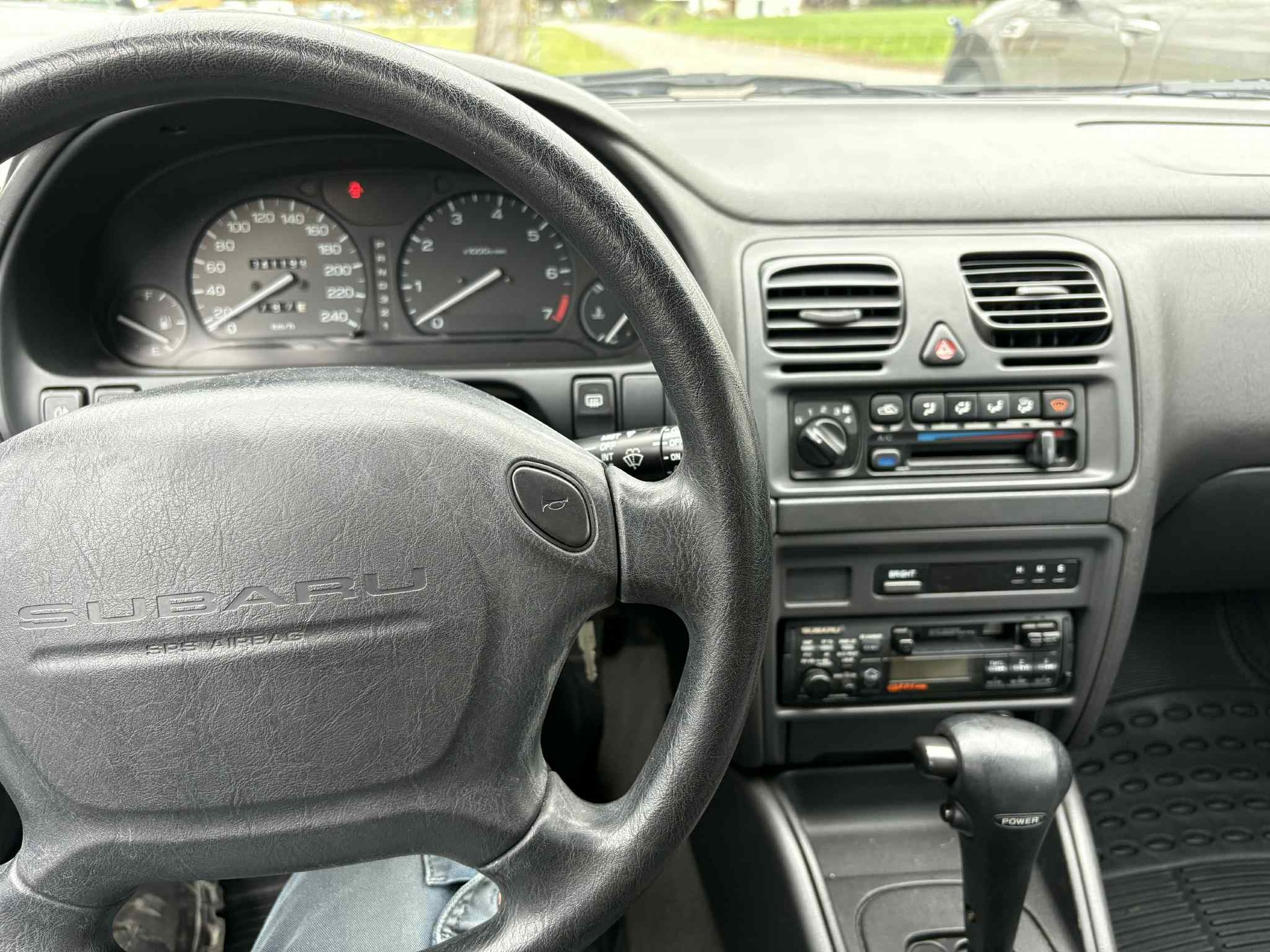 SUBARU Legacy 2.2 SST Limited A-image-4